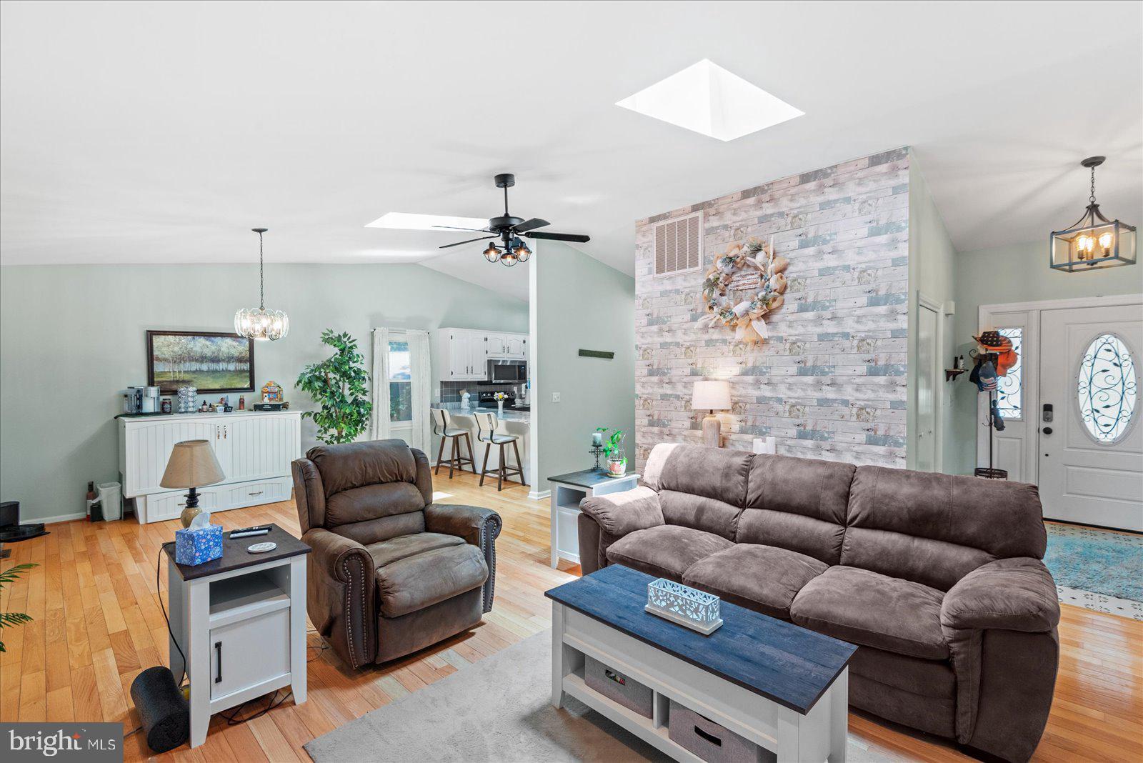 LAKE OF THE WOODS - Residential Lease