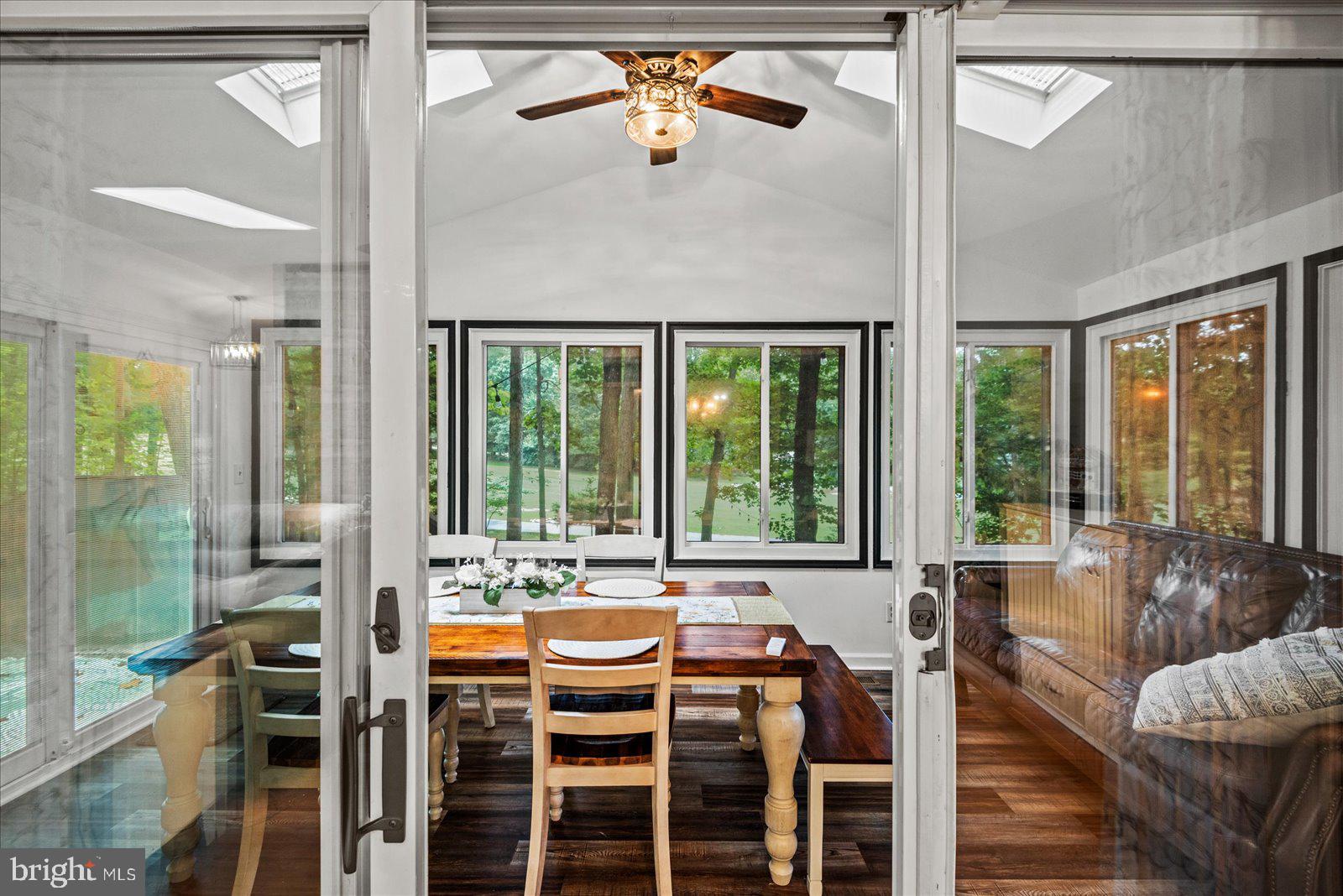 LAKE OF THE WOODS - Residential Lease