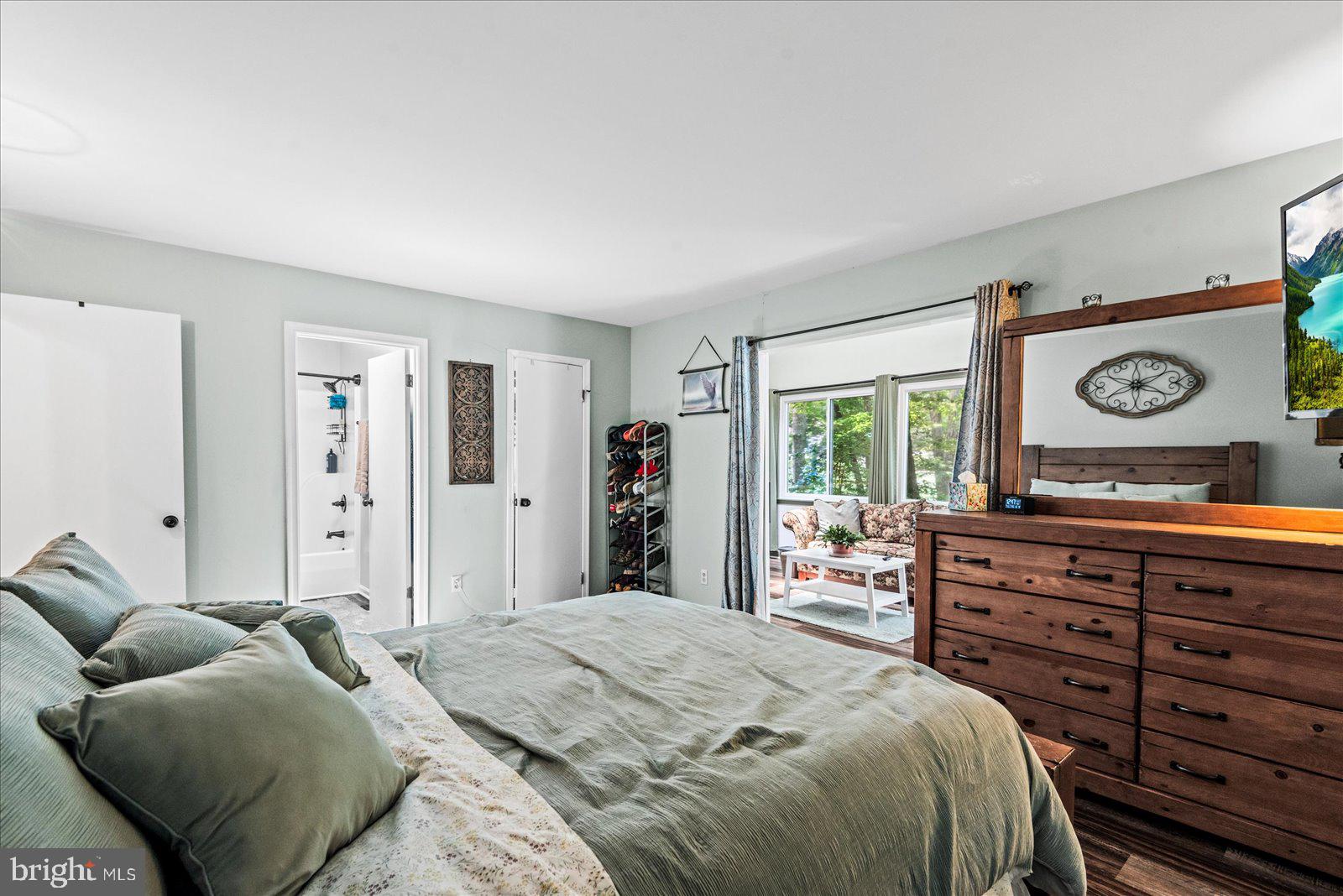 LAKE OF THE WOODS - Residential Lease