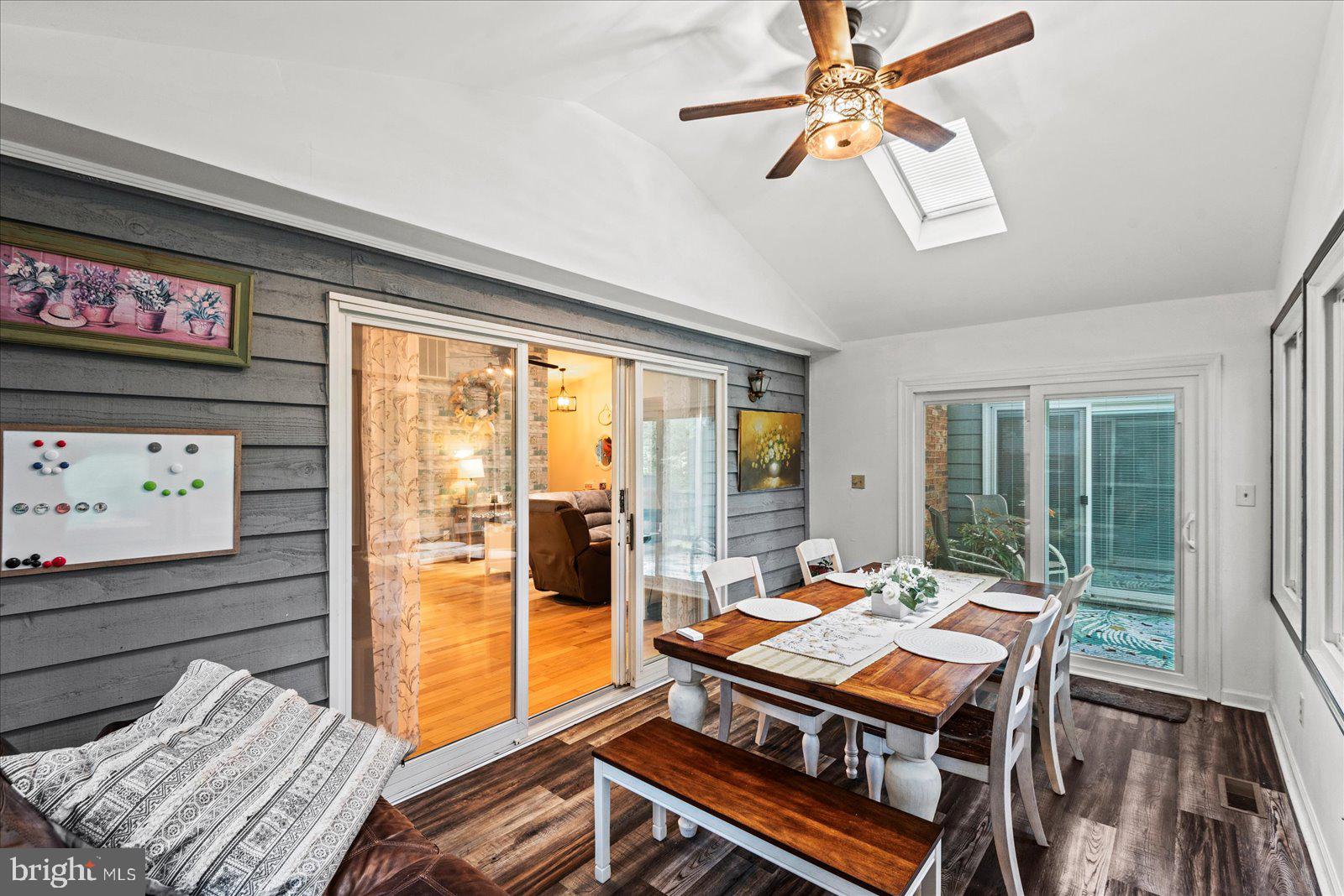 LAKE OF THE WOODS - Residential Lease