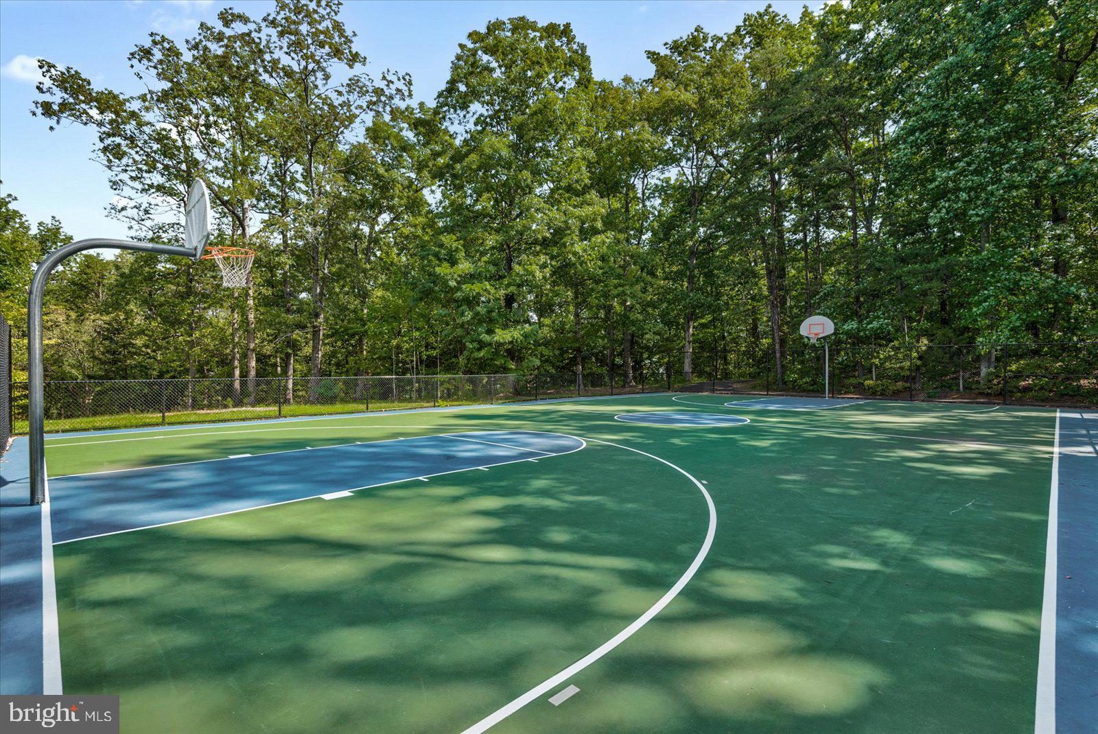 LAKE OF THE WOODS - Residential Lease