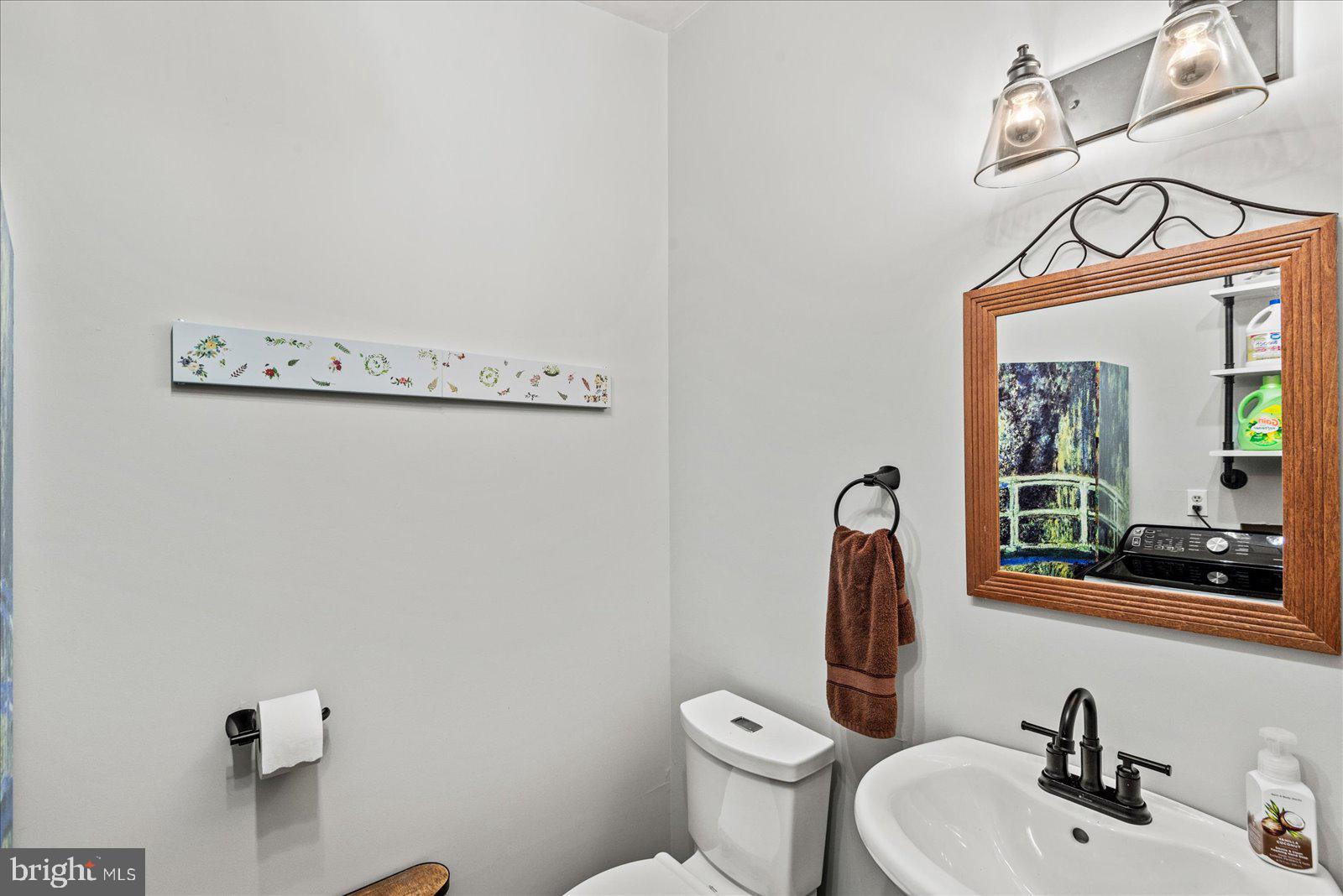 LAKE OF THE WOODS - Residential Lease