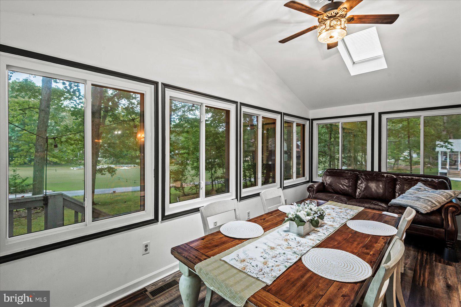 LAKE OF THE WOODS - Residential Lease