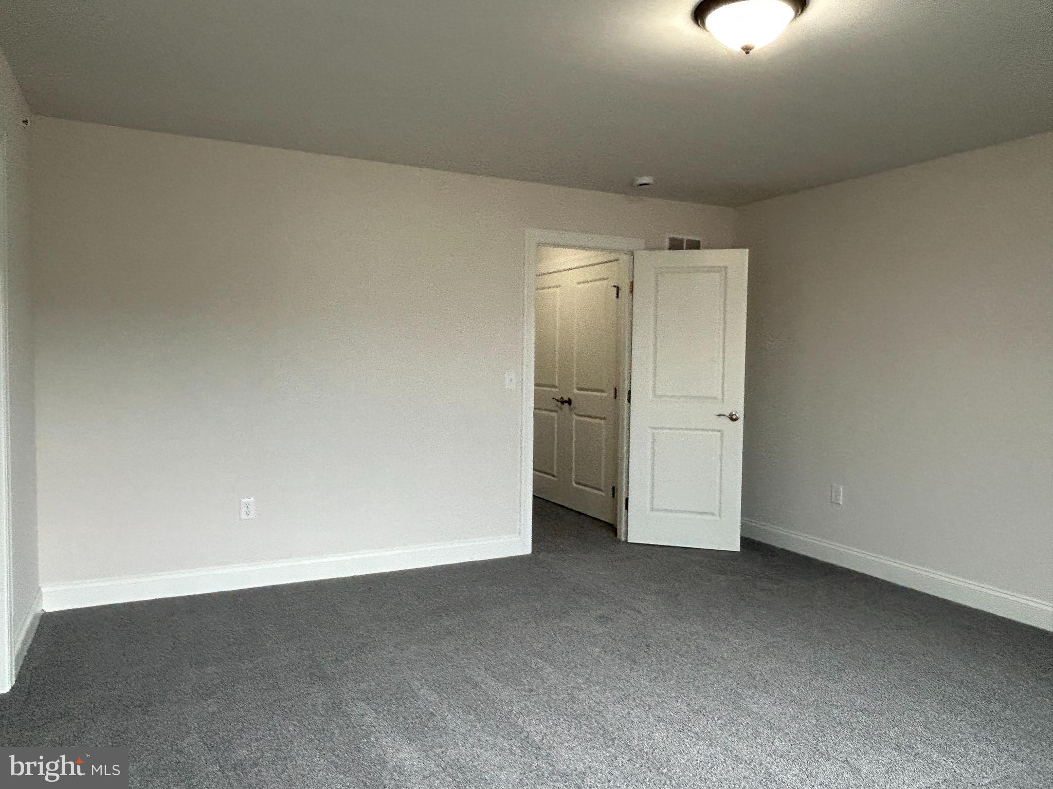 WOODLAND HILLS - Residential