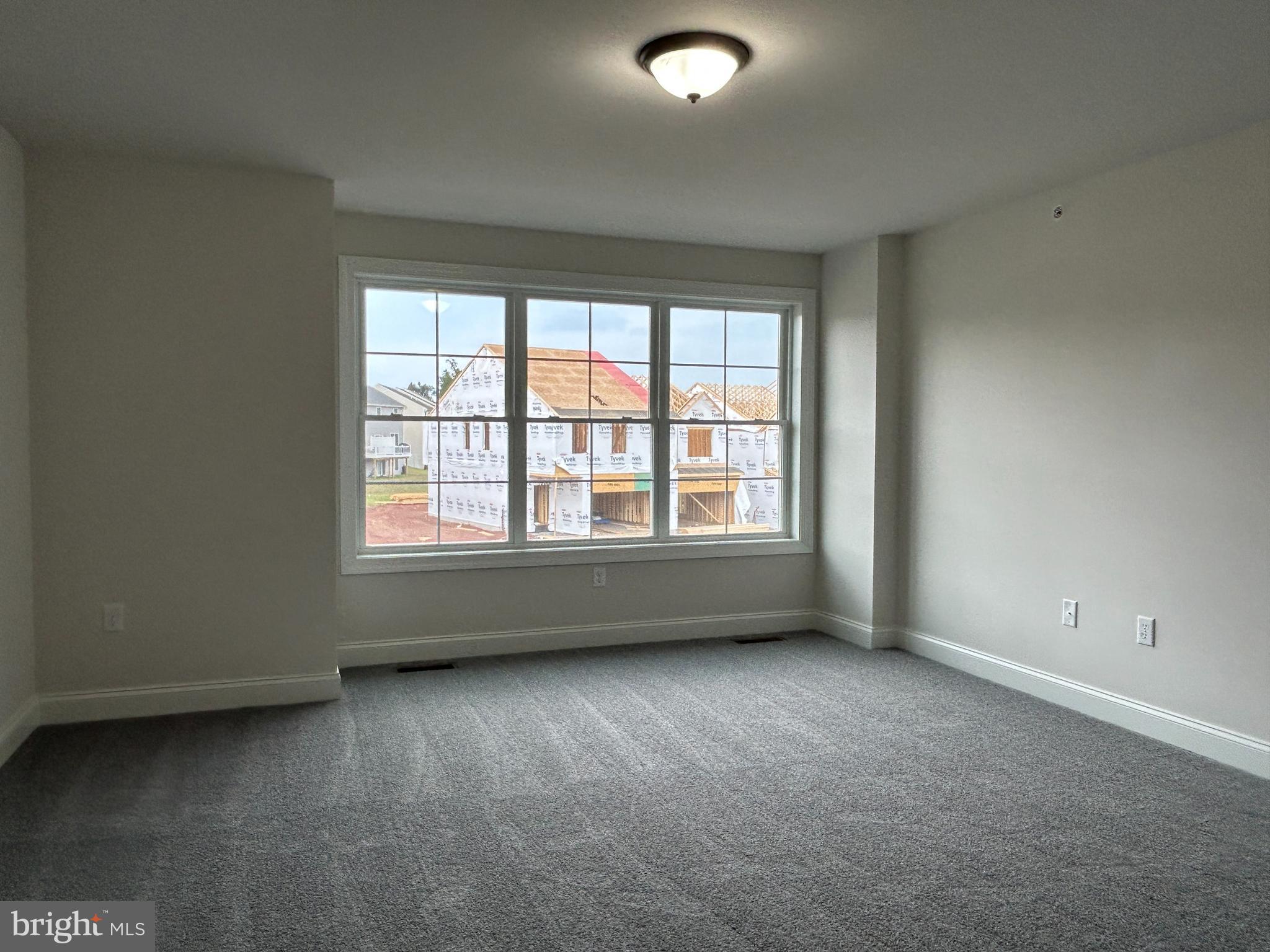 WOODLAND HILLS - Residential