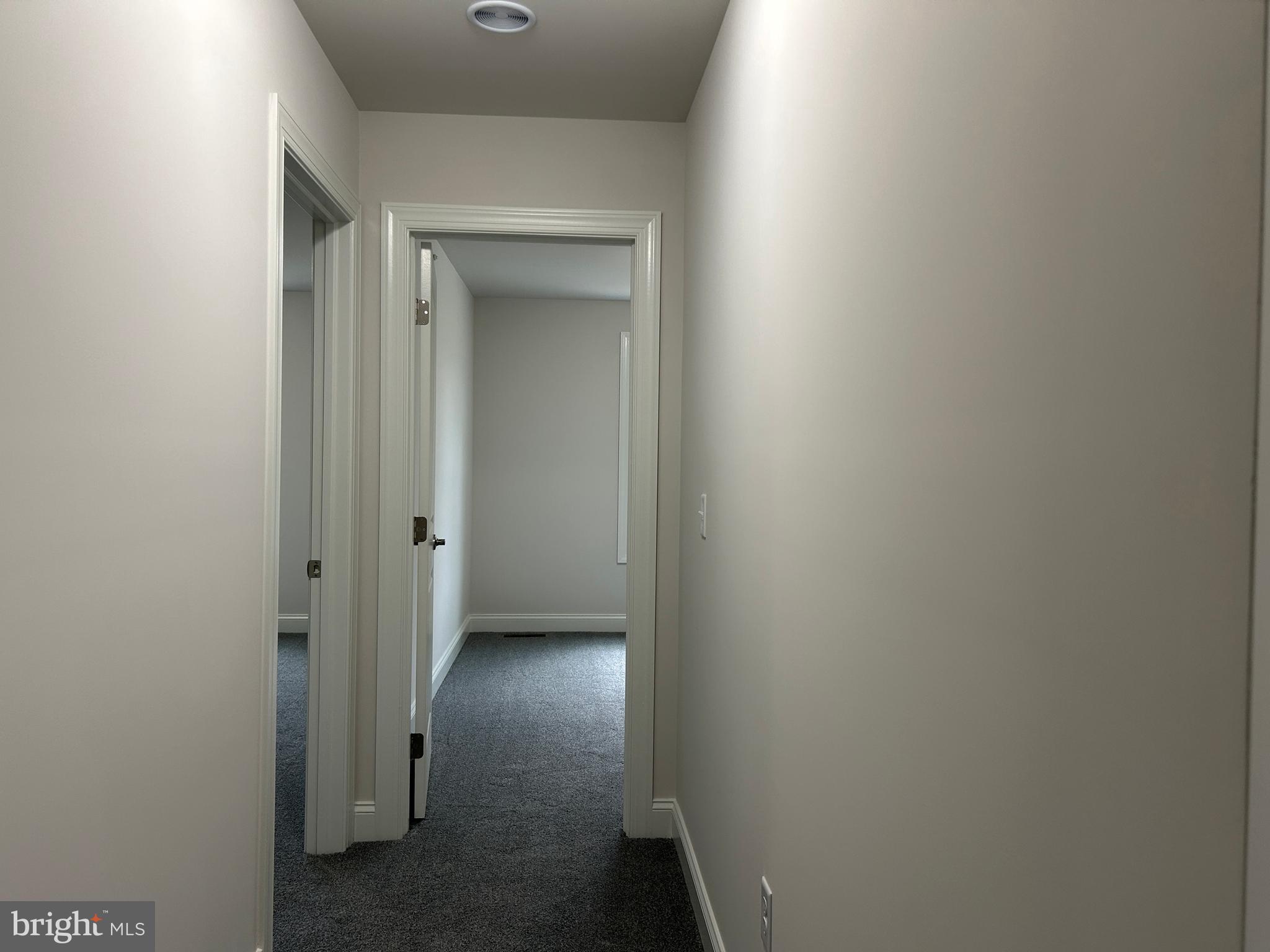 WOODLAND HILLS - Residential