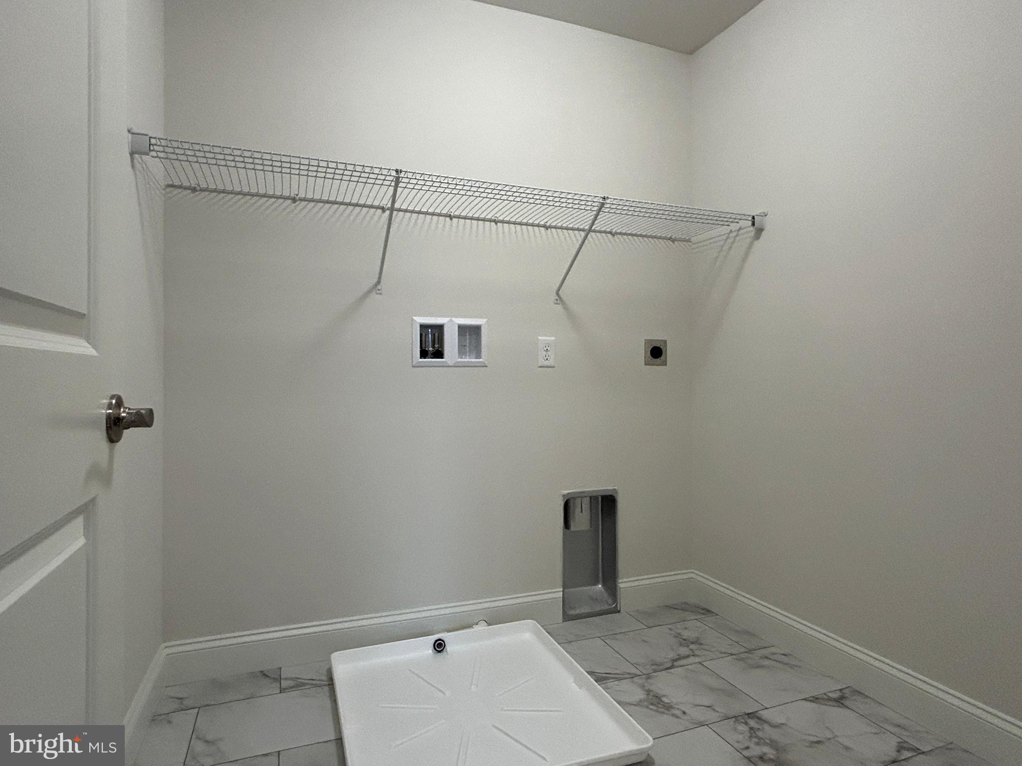 WOODLAND HILLS - Residential