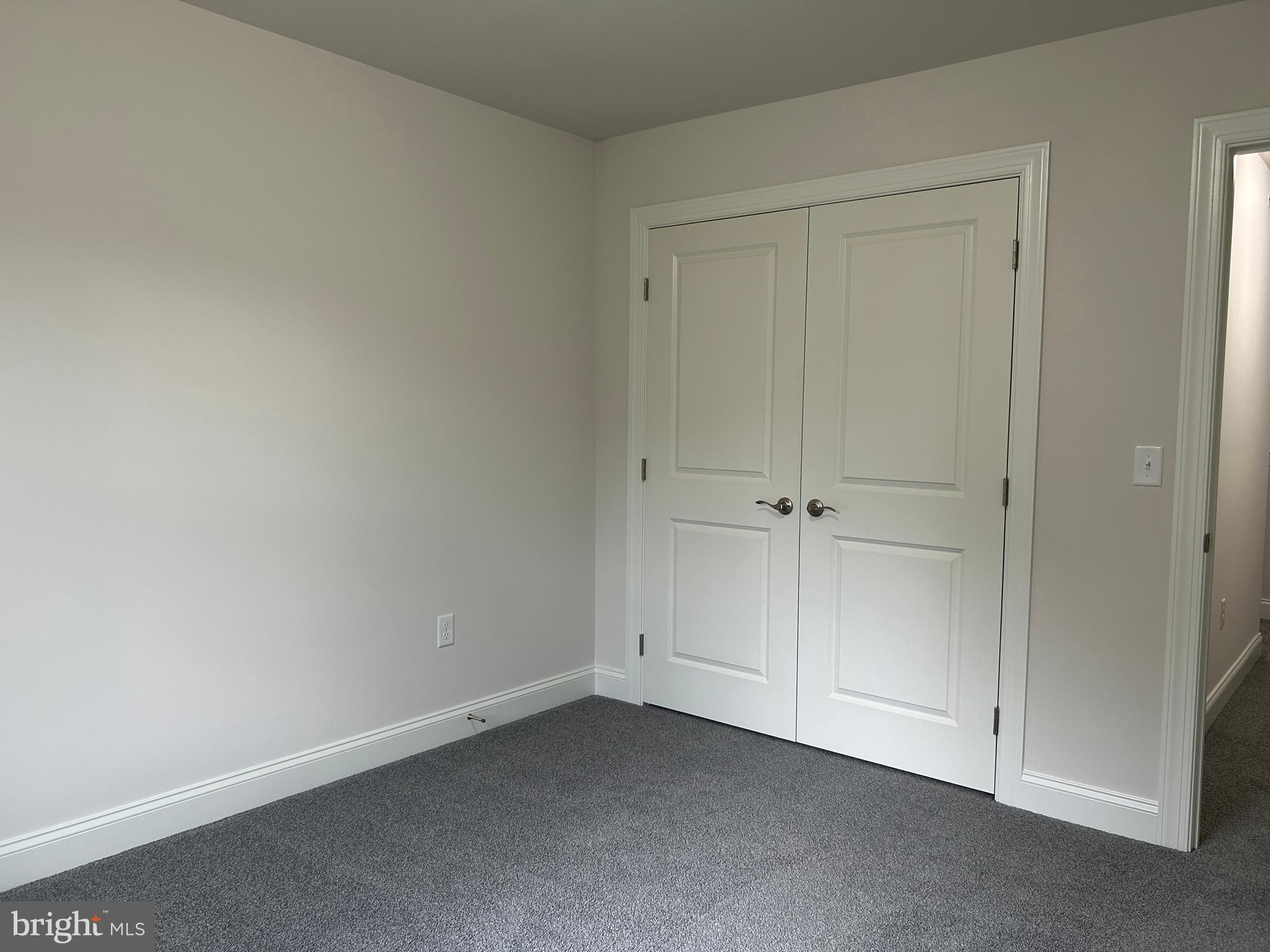 WOODLAND HILLS - Residential