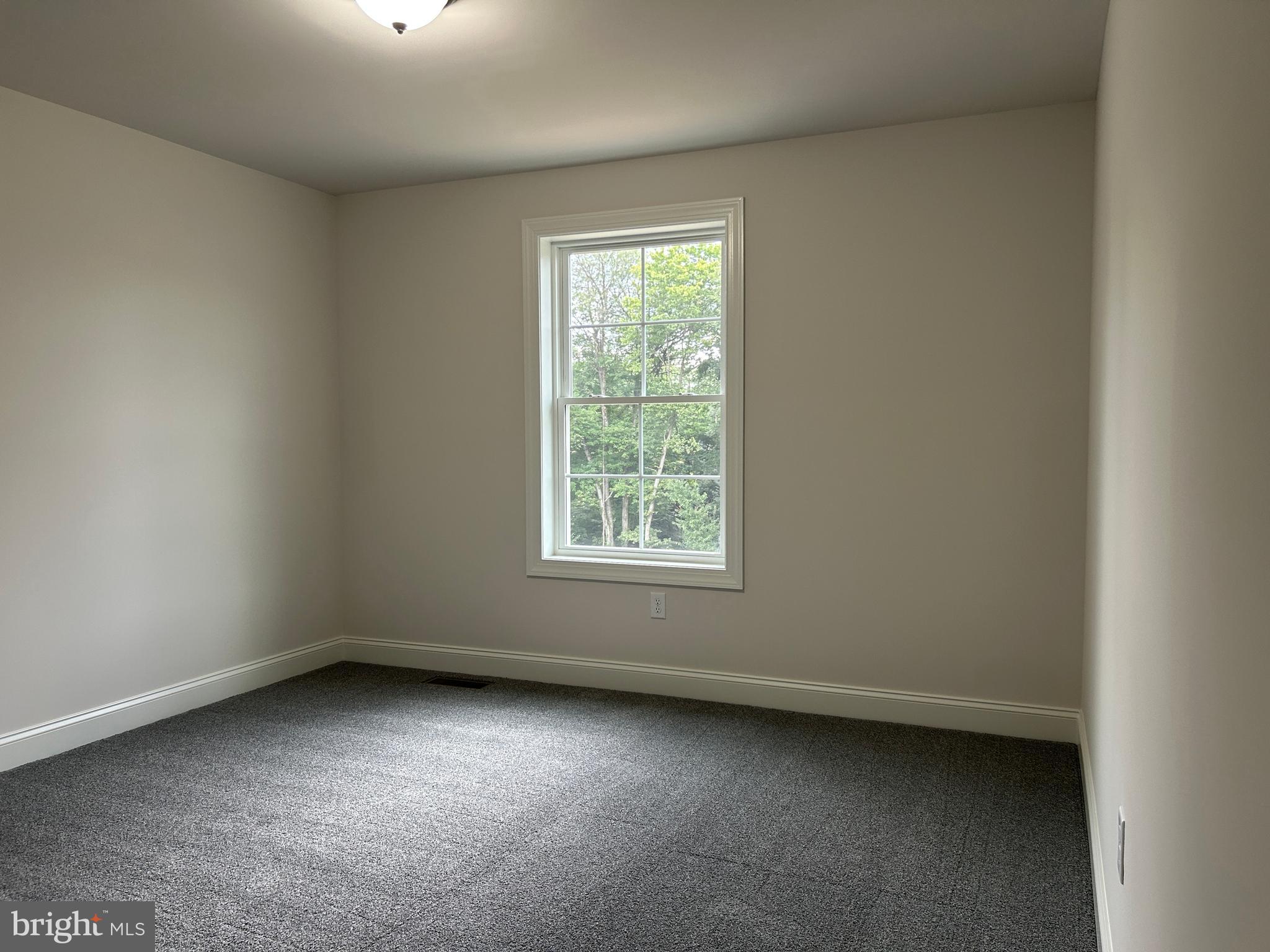 WOODLAND HILLS - Residential