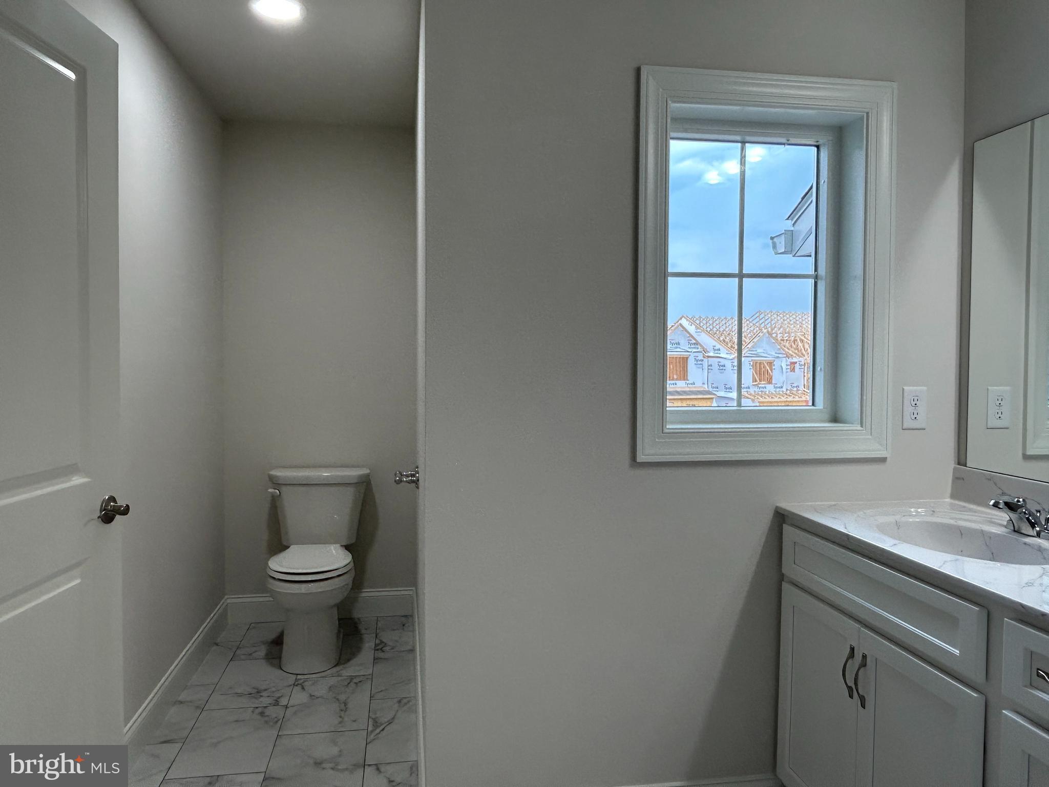 WOODLAND HILLS - Residential