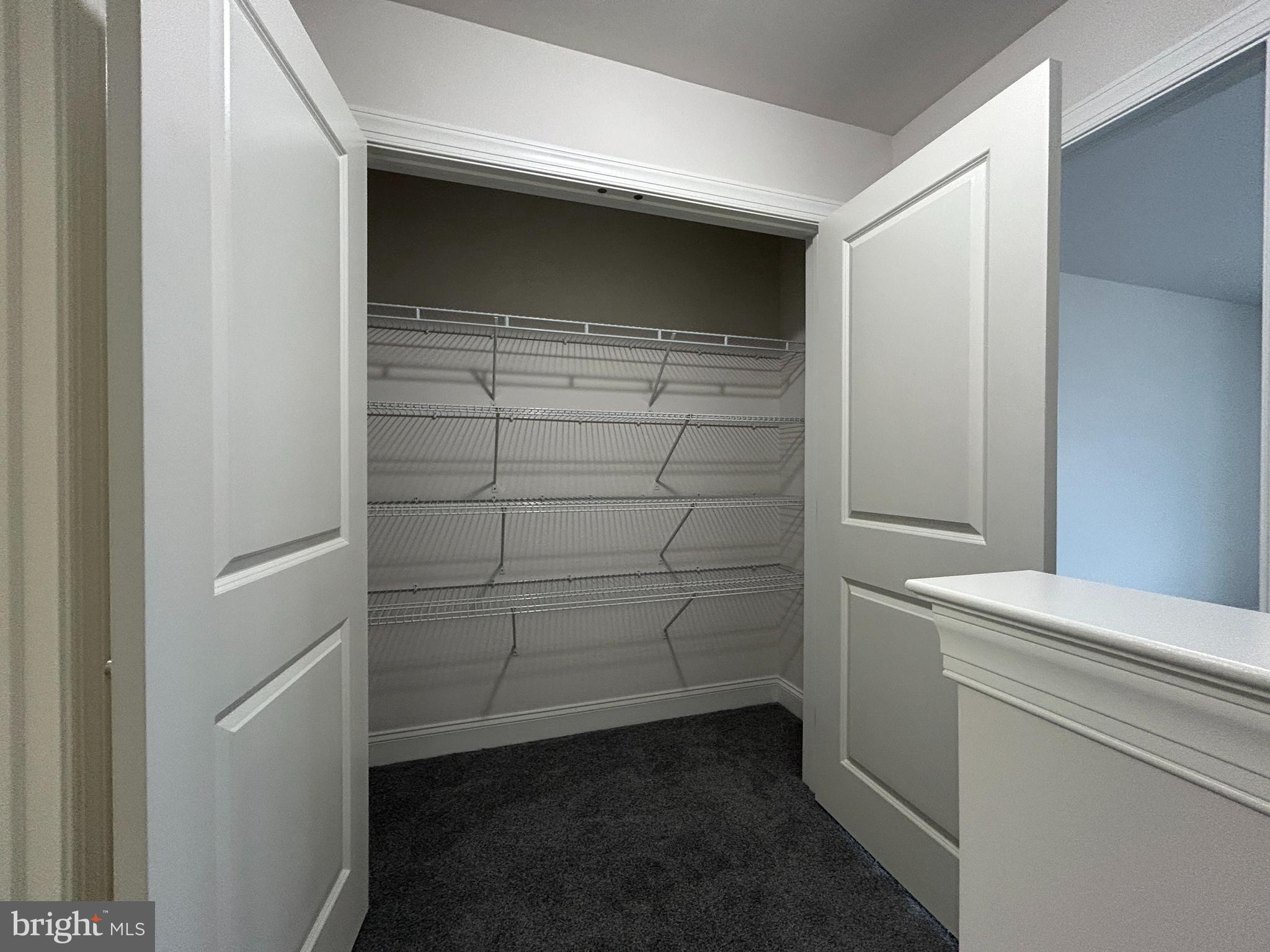 WOODLAND HILLS - Residential