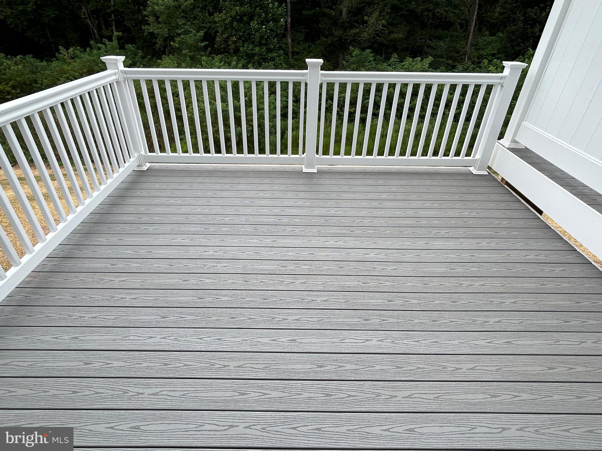 WOODLAND HILLS - Residential