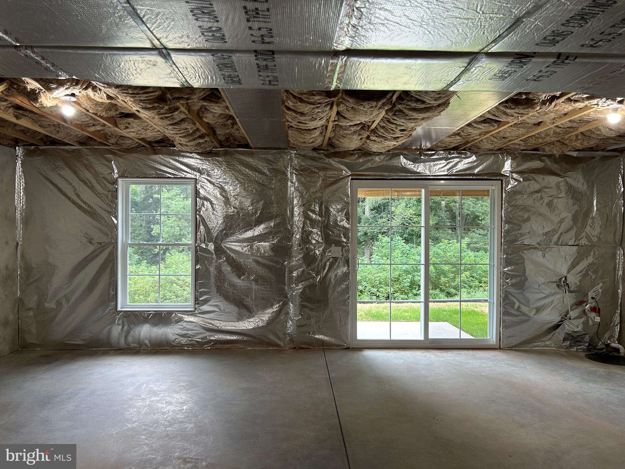 WOODLAND HILLS - Residential