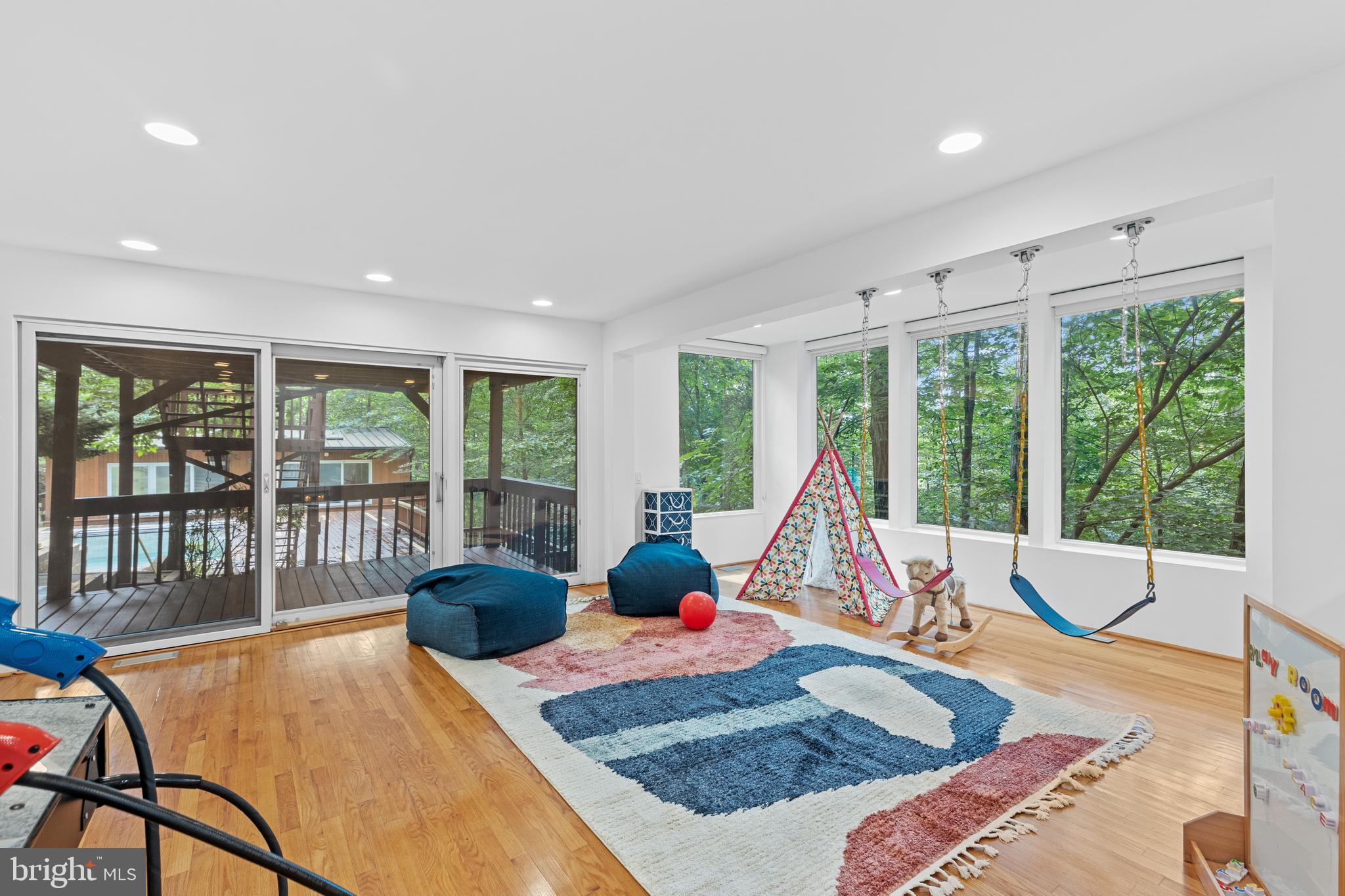 GARDEN VIEW - Residential