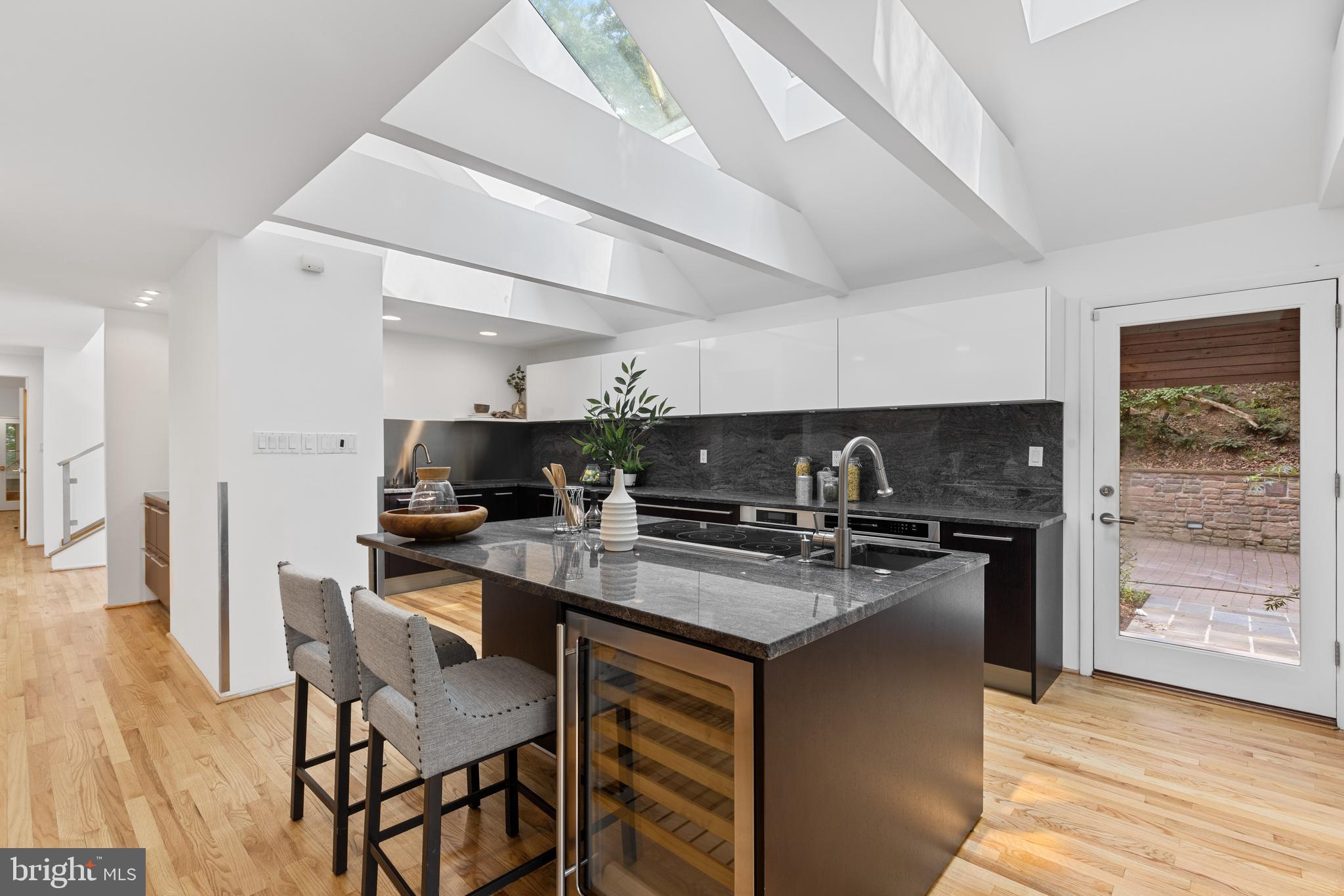 GARDEN VIEW - Residential