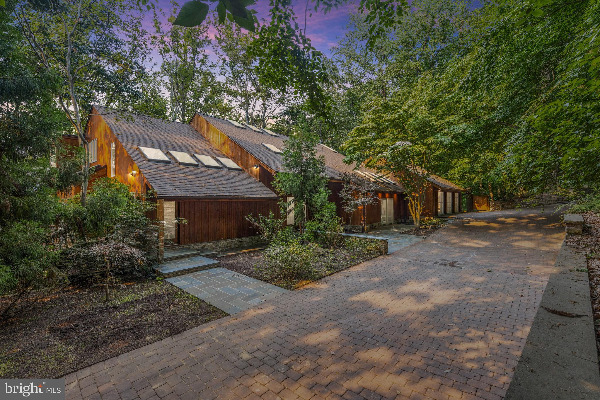 GARDEN VIEW - Residential