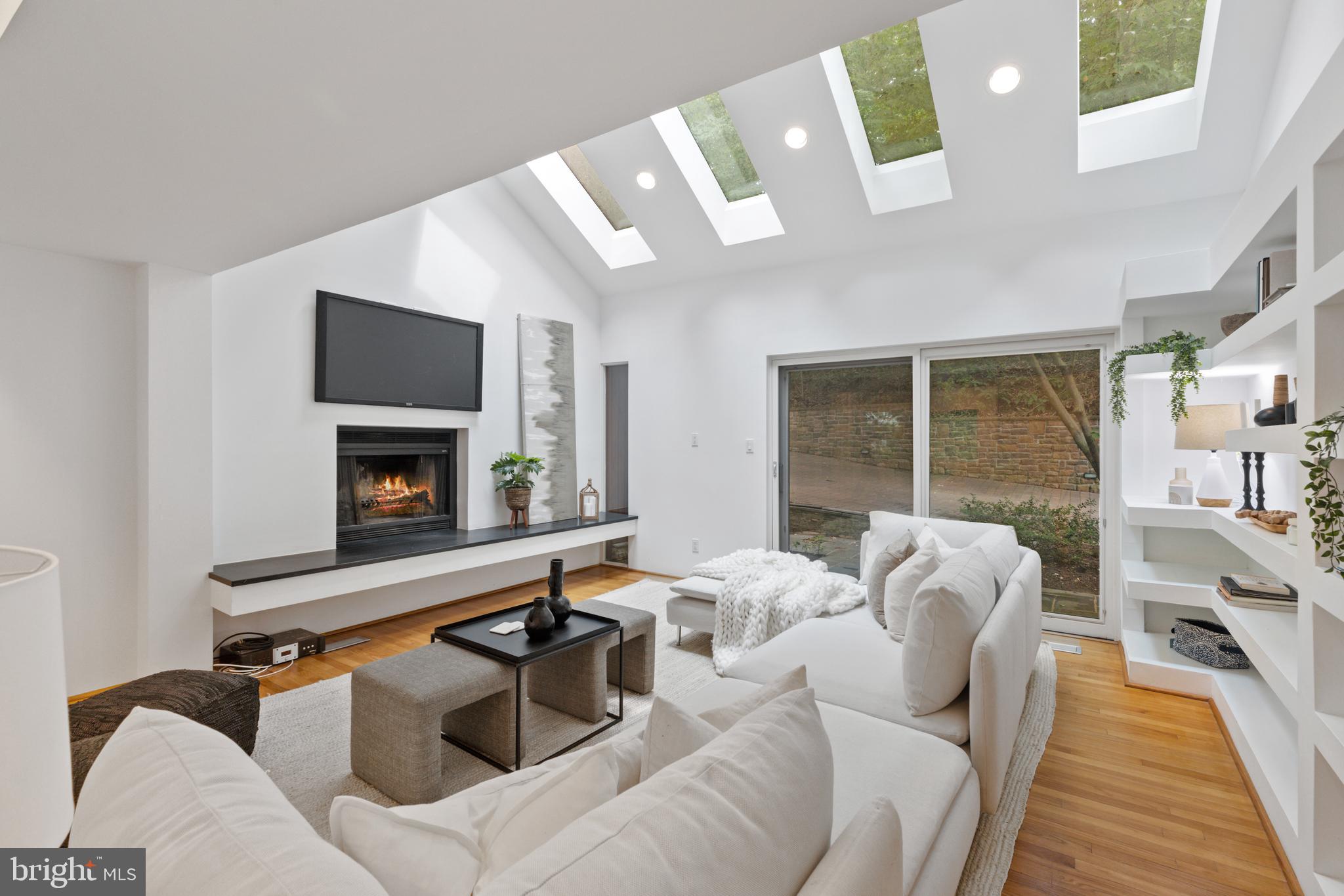 GARDEN VIEW - Residential