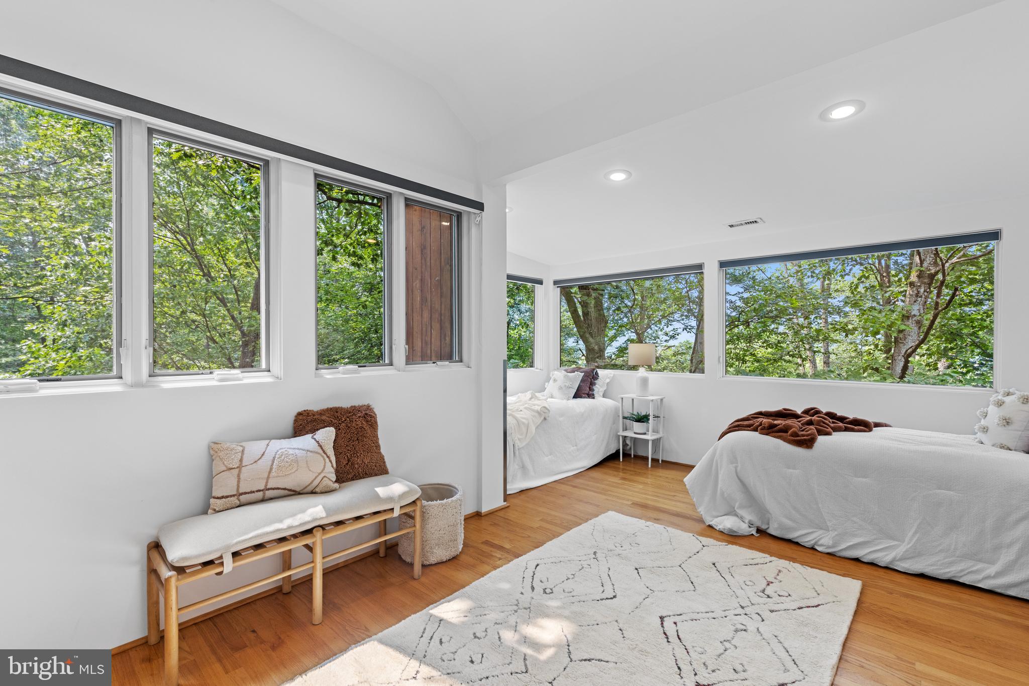 GARDEN VIEW - Residential