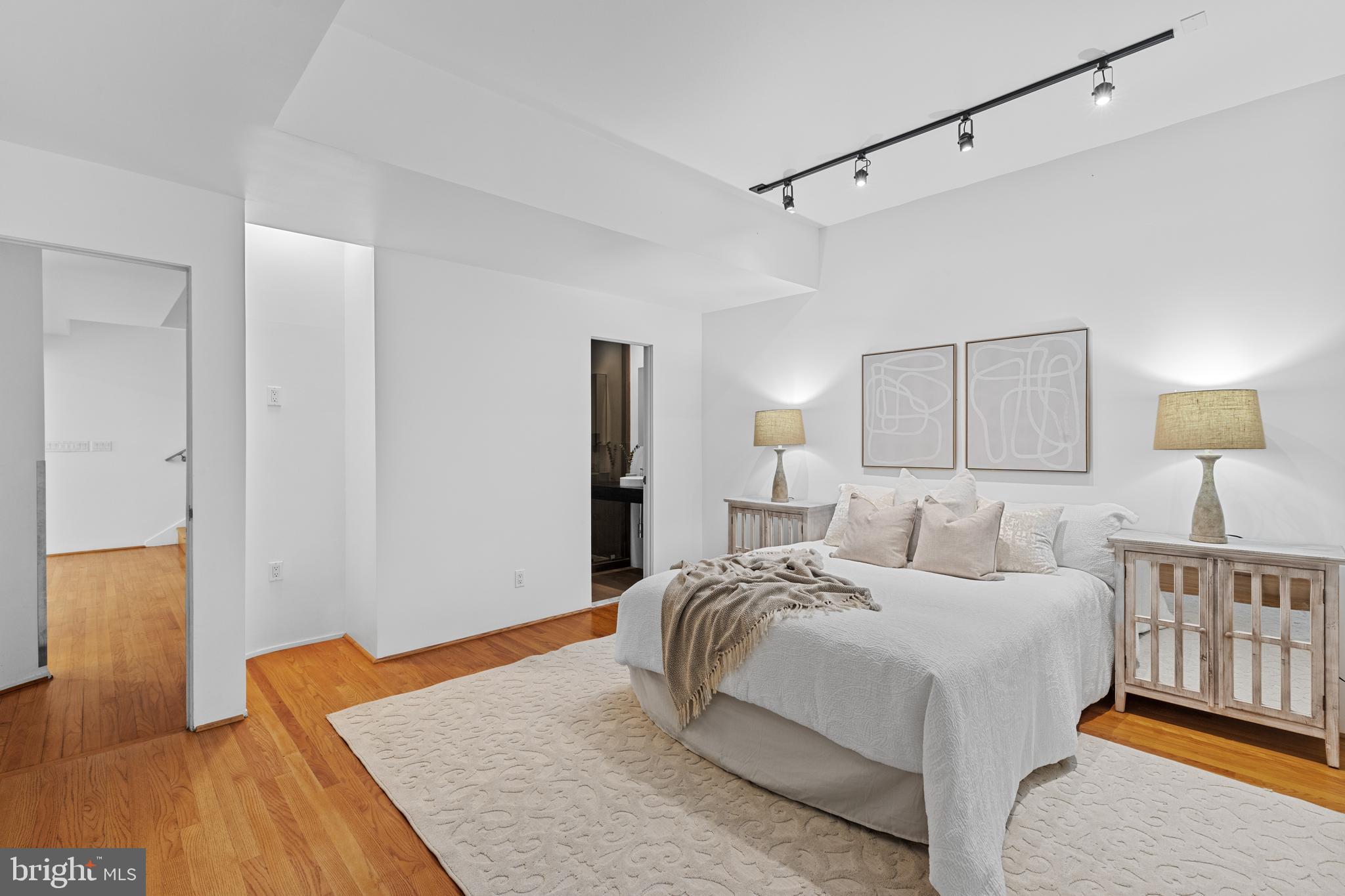 GARDEN VIEW - Residential