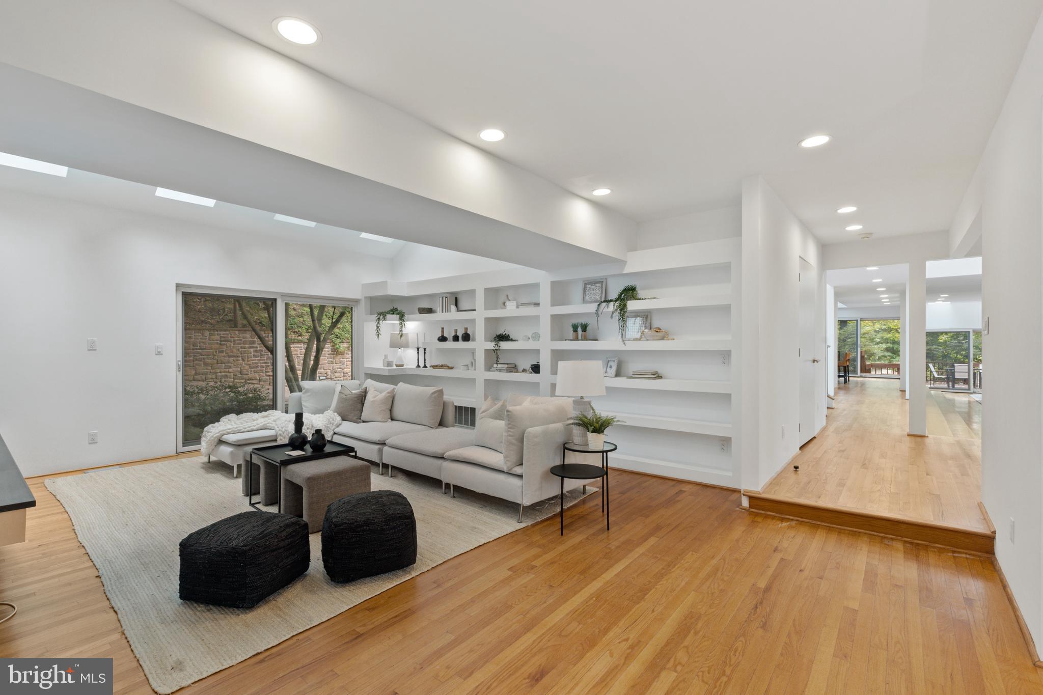 GARDEN VIEW - Residential