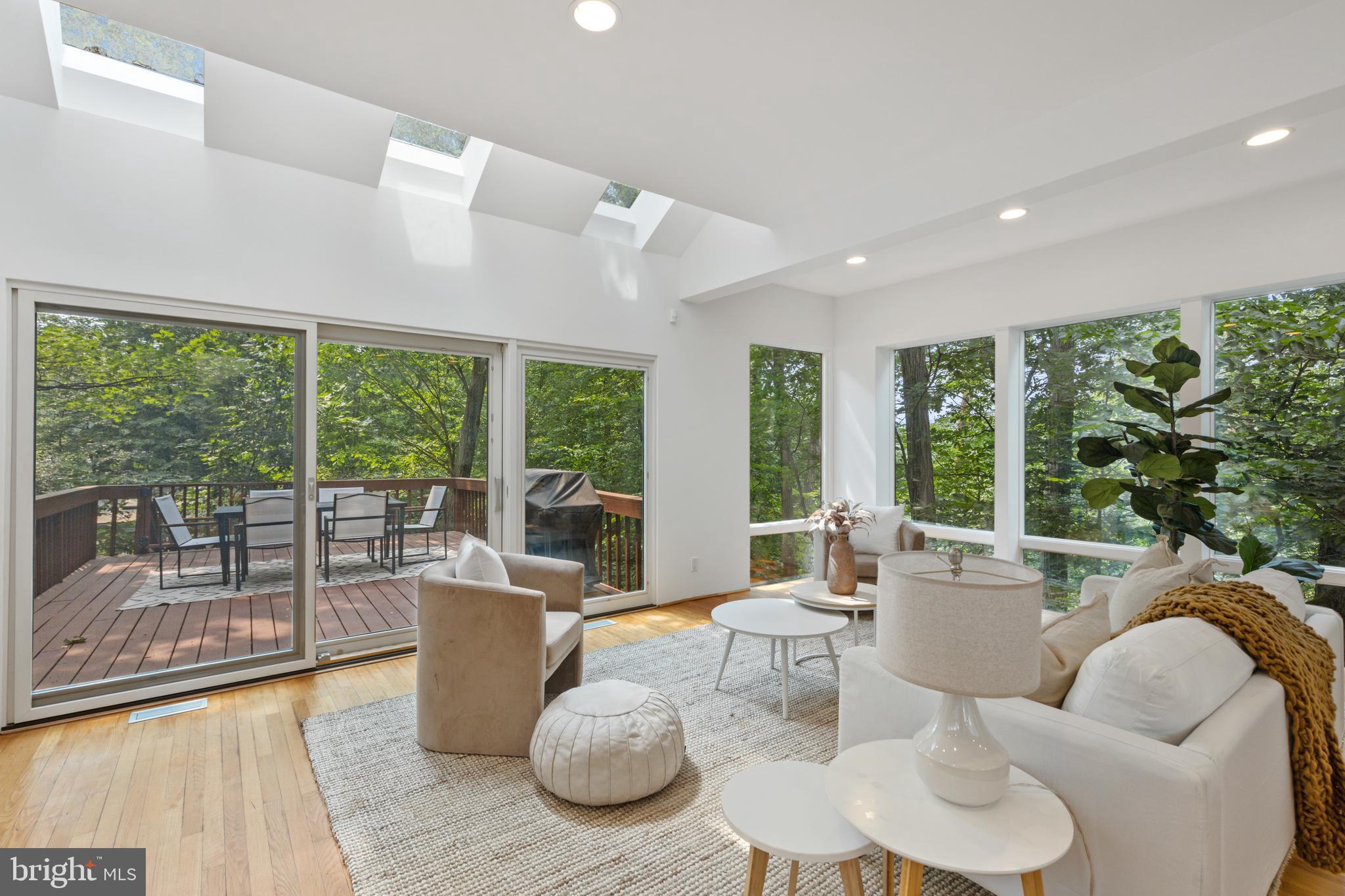 GARDEN VIEW - Residential