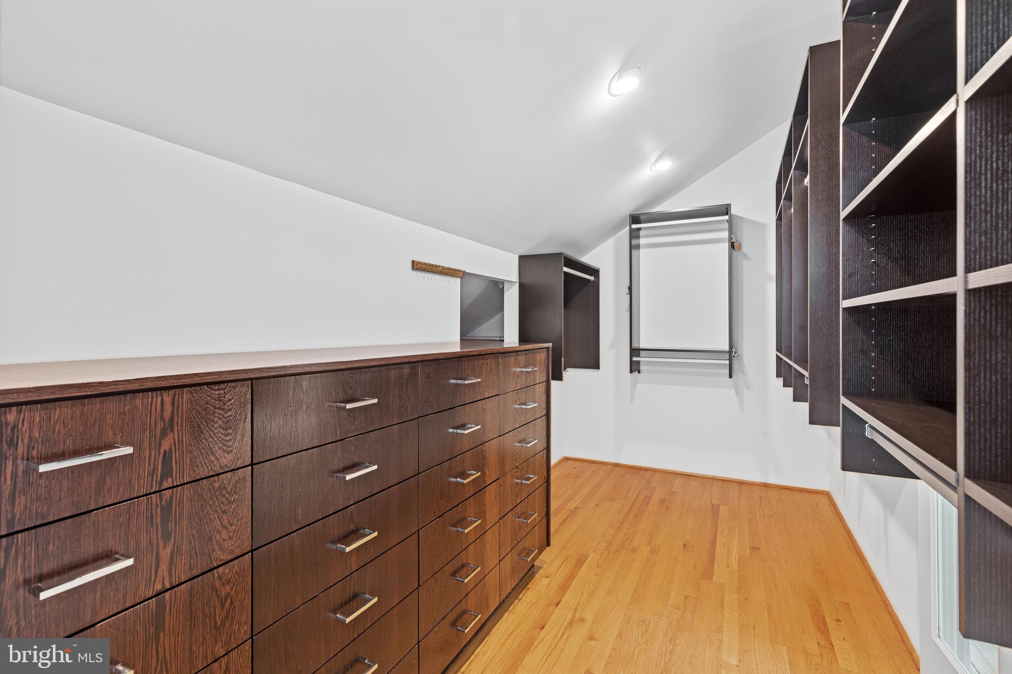 GARDEN VIEW - Residential