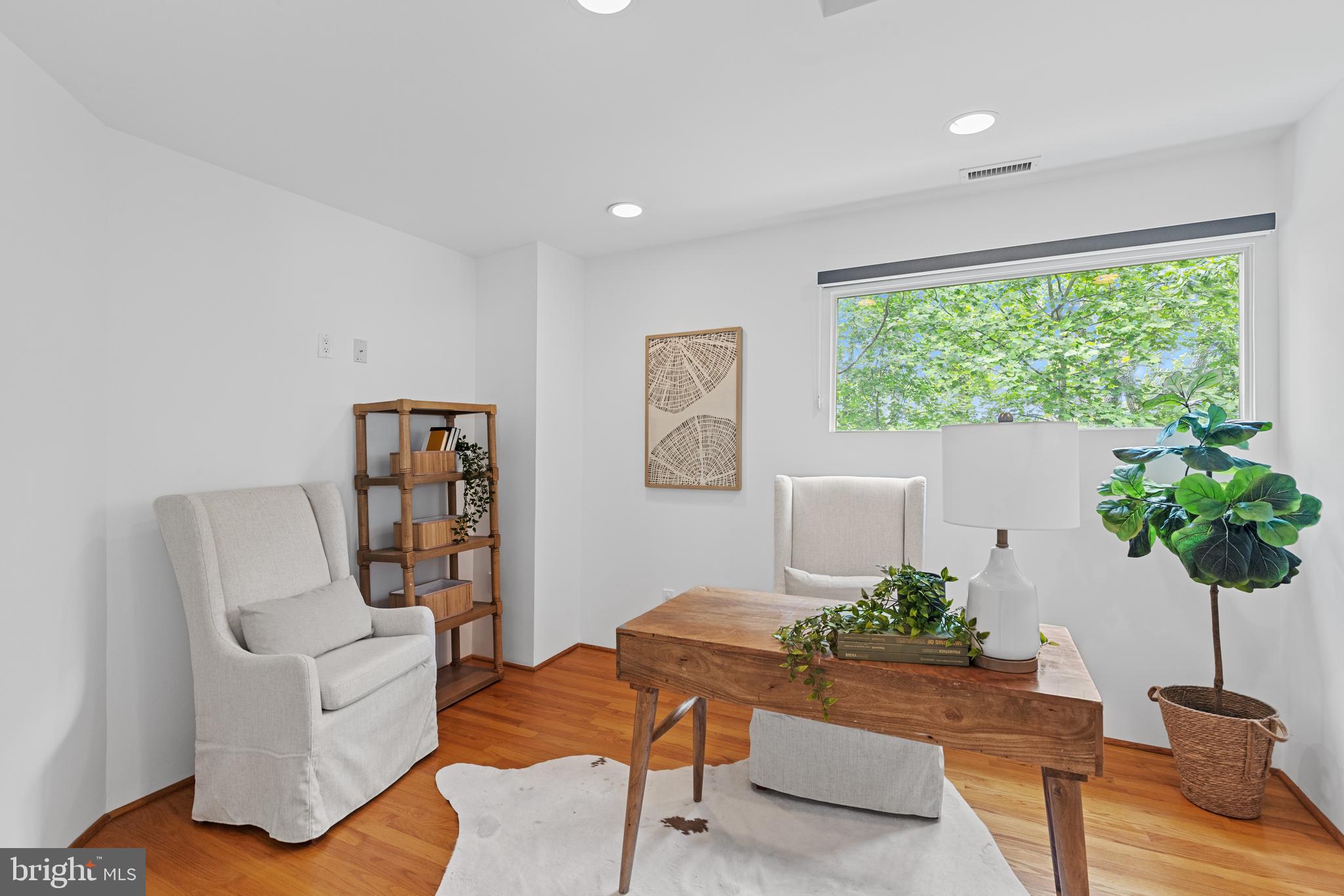 GARDEN VIEW - Residential