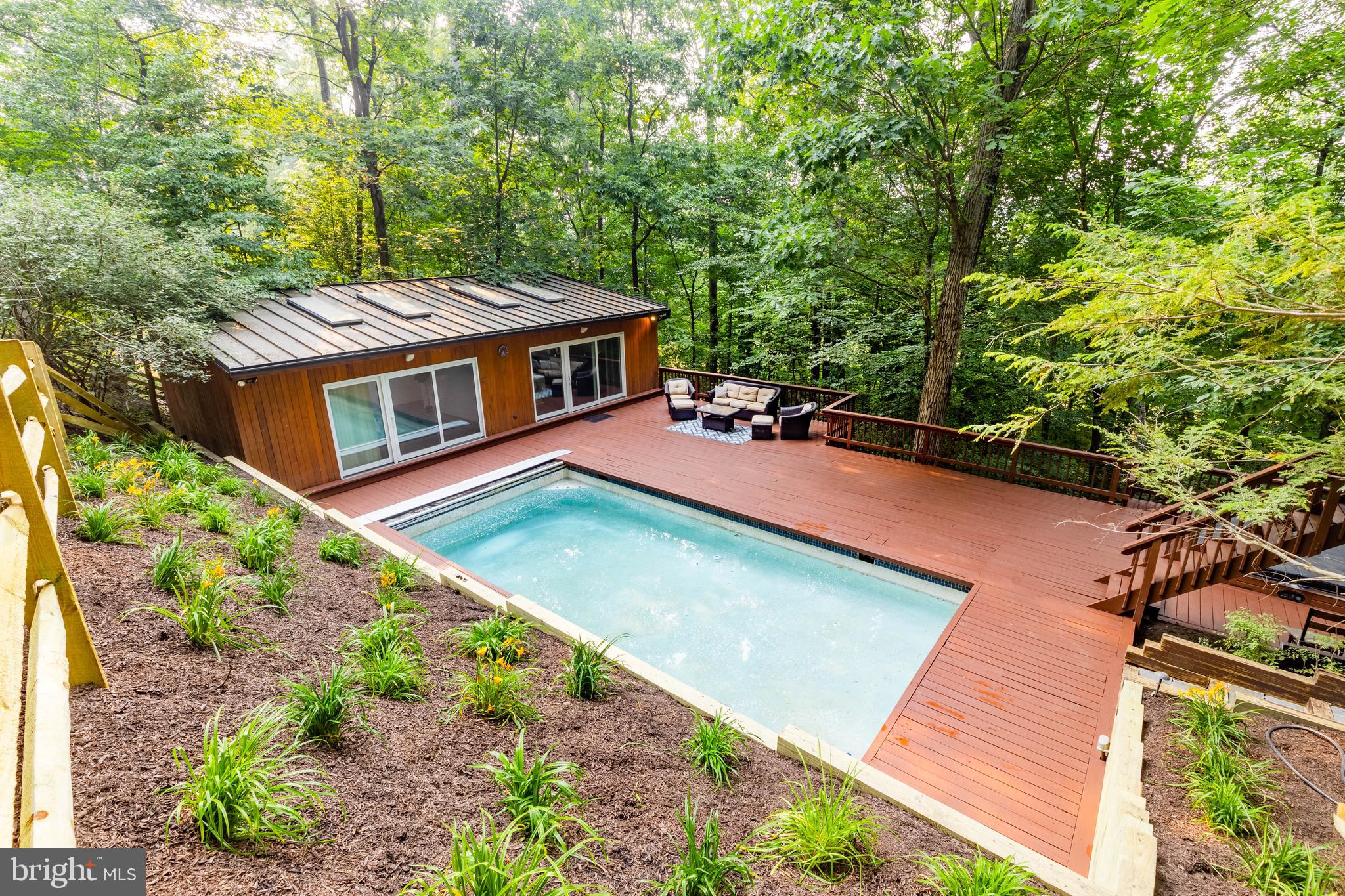 GARDEN VIEW - Residential