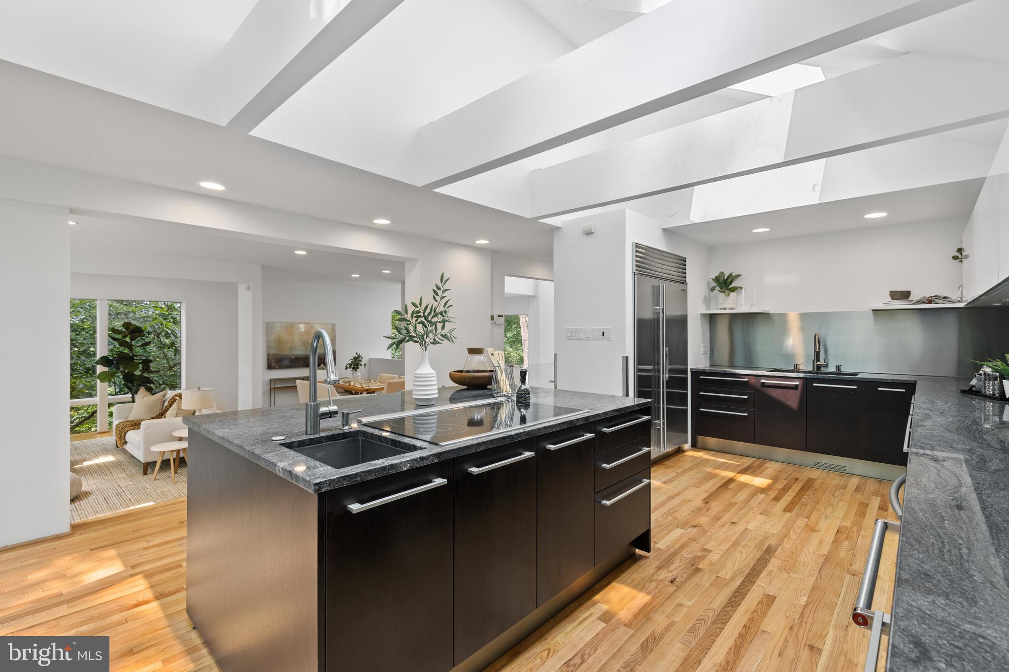 GARDEN VIEW - Residential