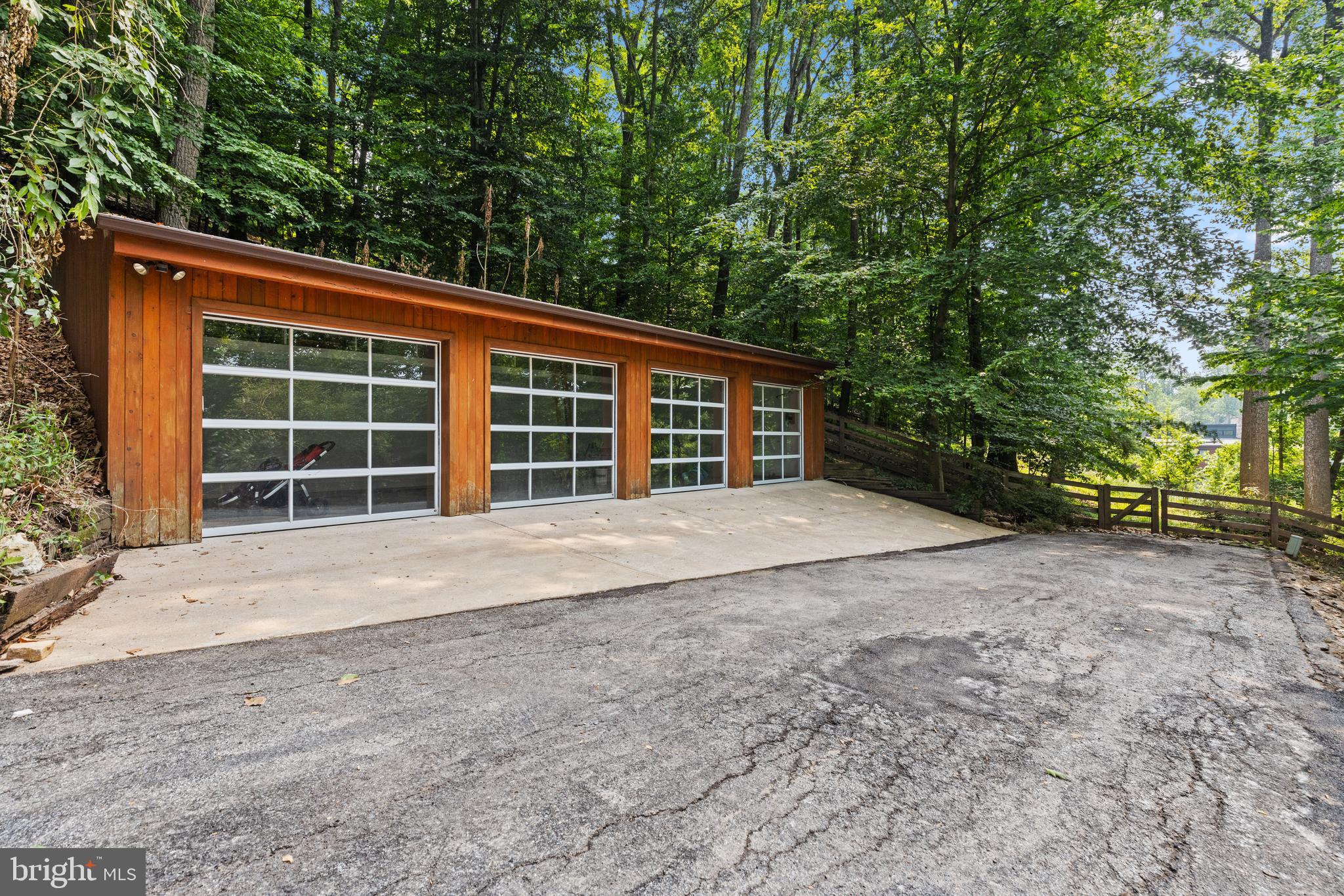 GARDEN VIEW - Residential