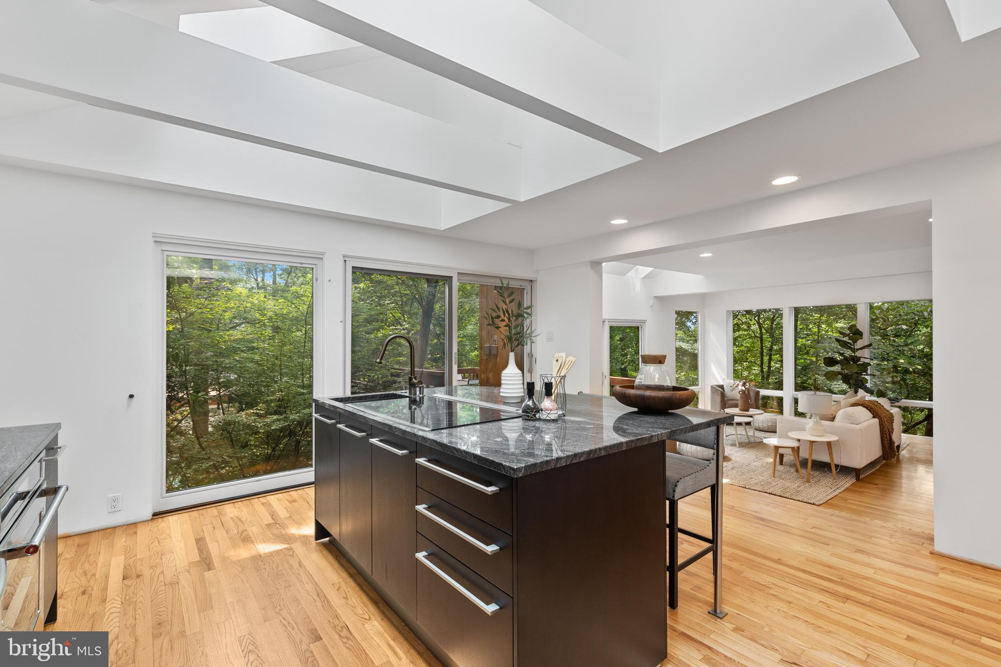 GARDEN VIEW - Residential