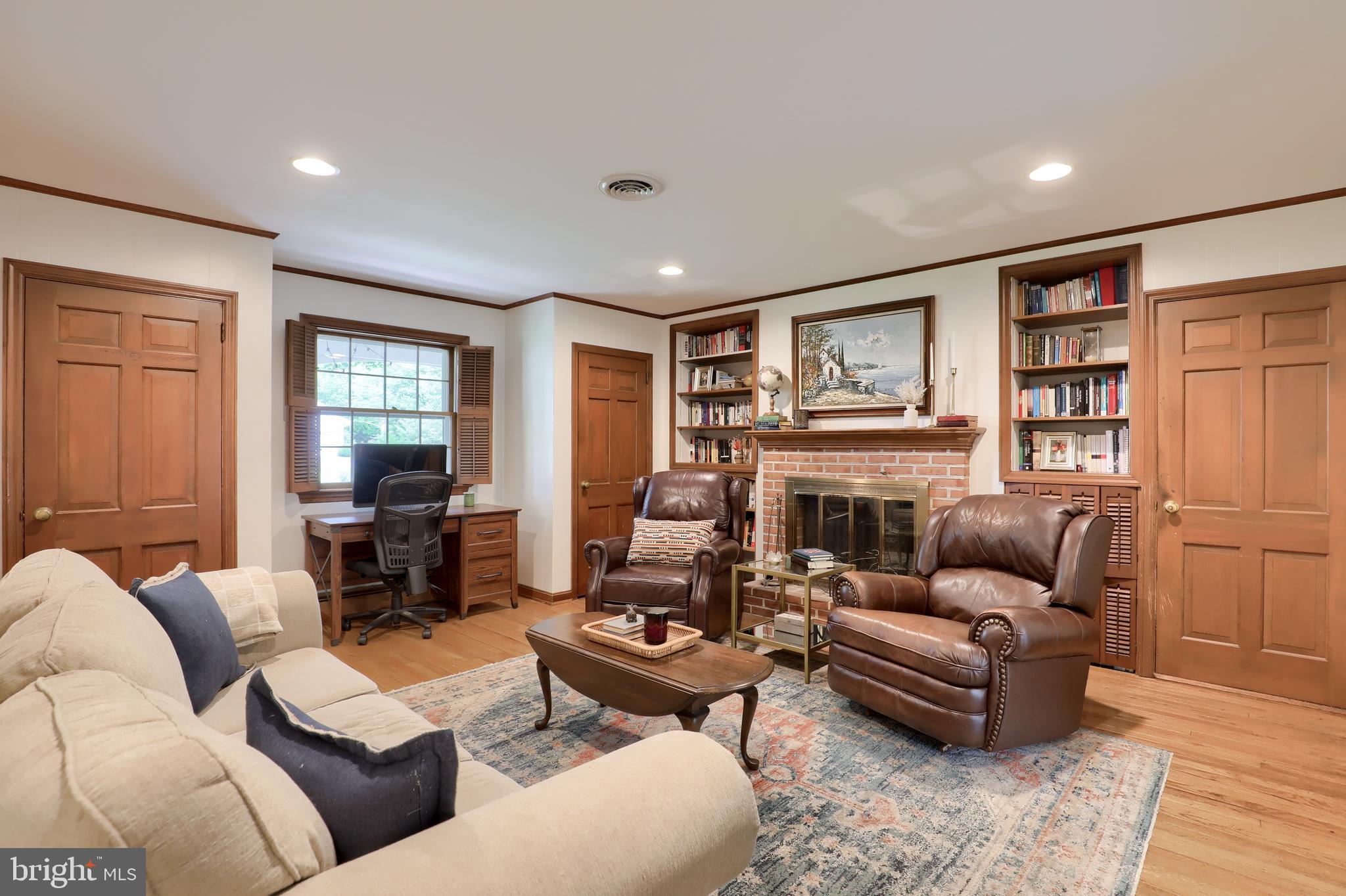 BLOOMINGDALE - Residential