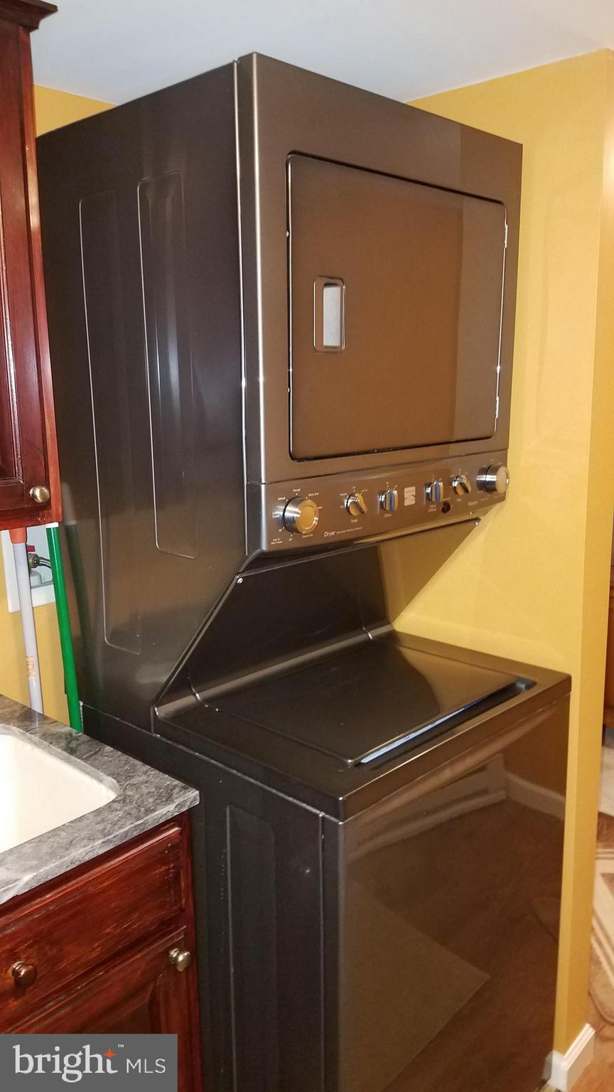 HILLANDALE HOMES - Residential