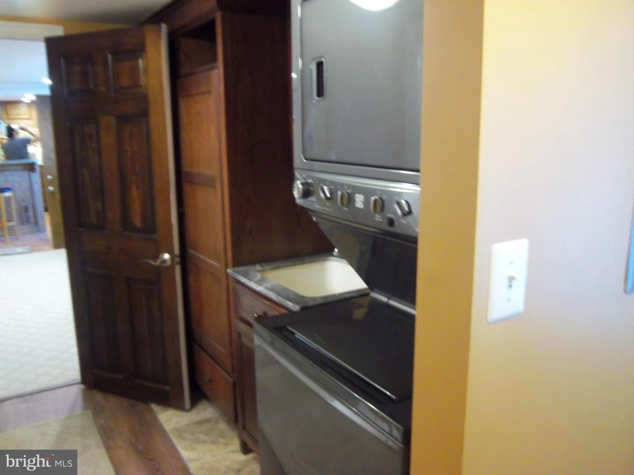 HILLANDALE HOMES - Residential