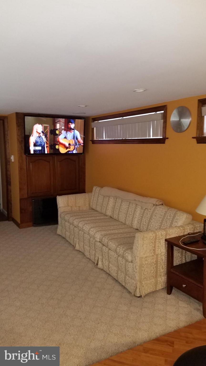 HILLANDALE HOMES - Residential