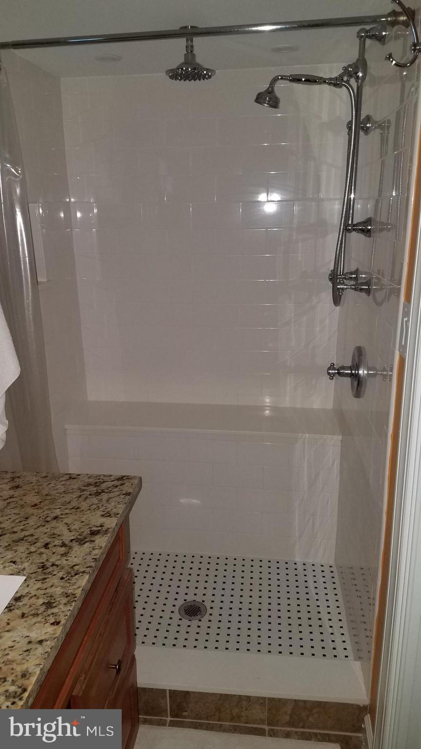 HILLANDALE HOMES - Residential