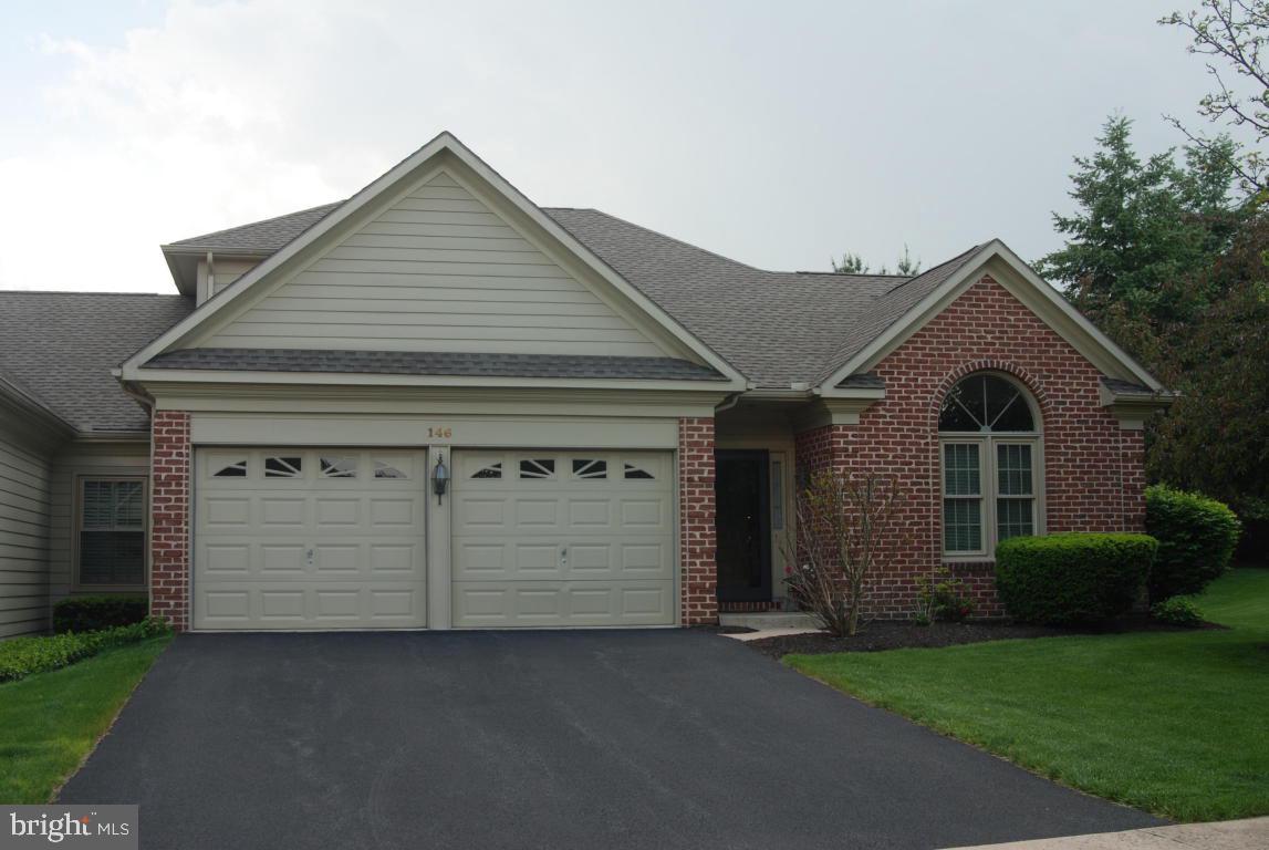 Beautiful Semi-Detached home in one of Hershey's most desirable neighborhoods. Hardwood flooring, open floor plan, sunroom, loft, 2.5 baths, and cul de sac living.