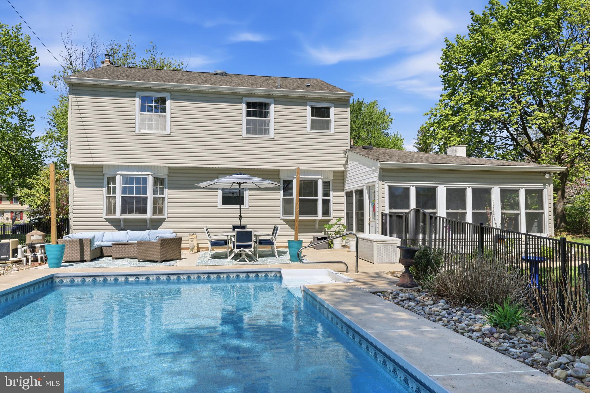 CHURCHVILLE MANOR - Residential