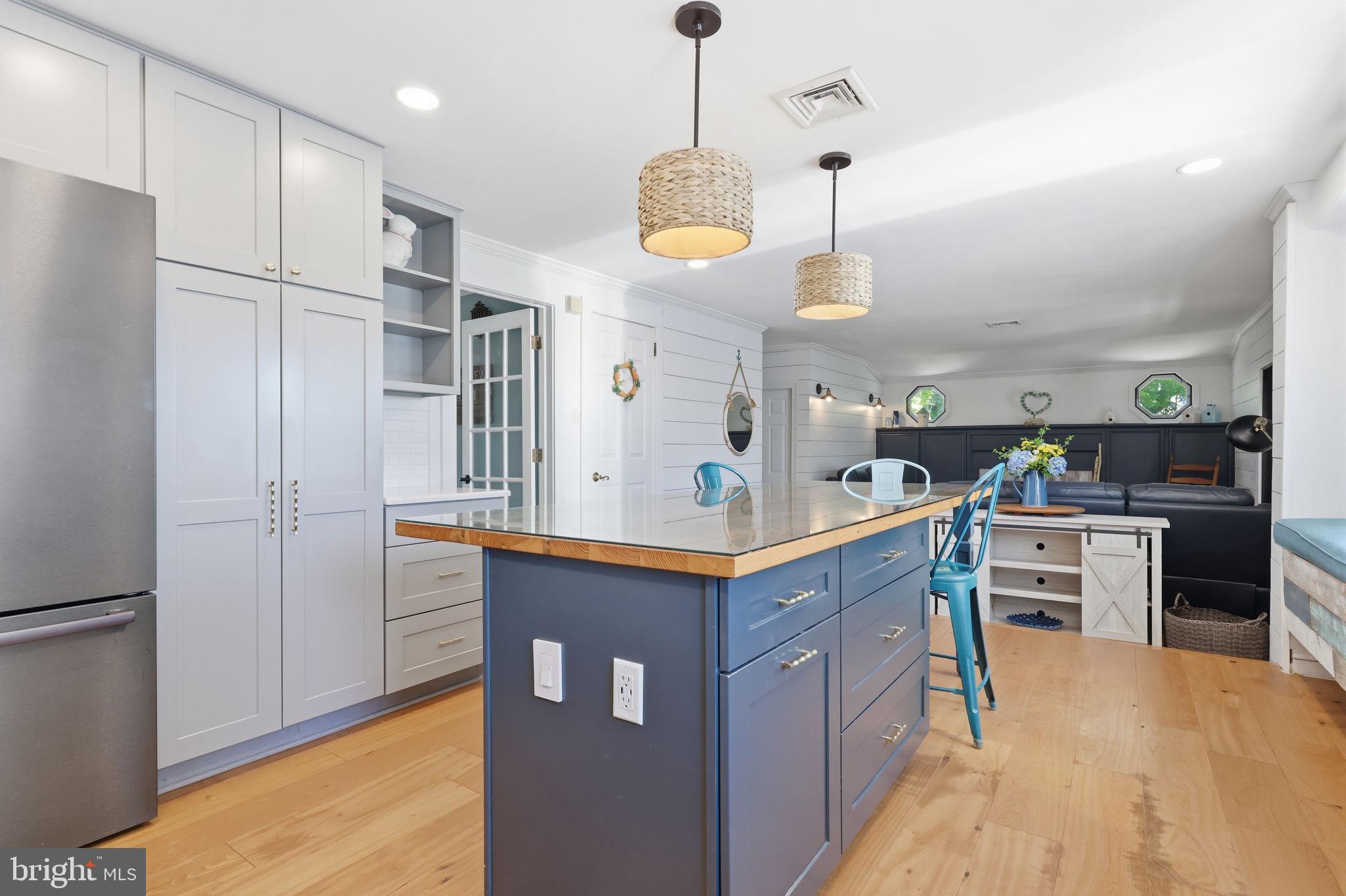 CHURCHVILLE MANOR - Residential