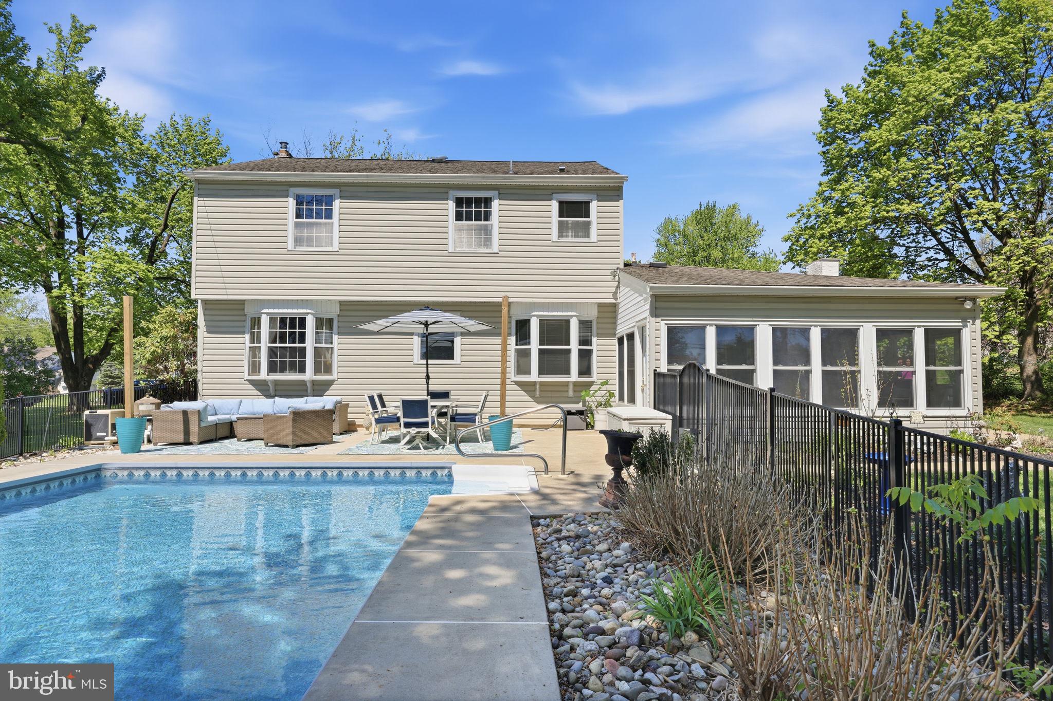 CHURCHVILLE MANOR - Residential
