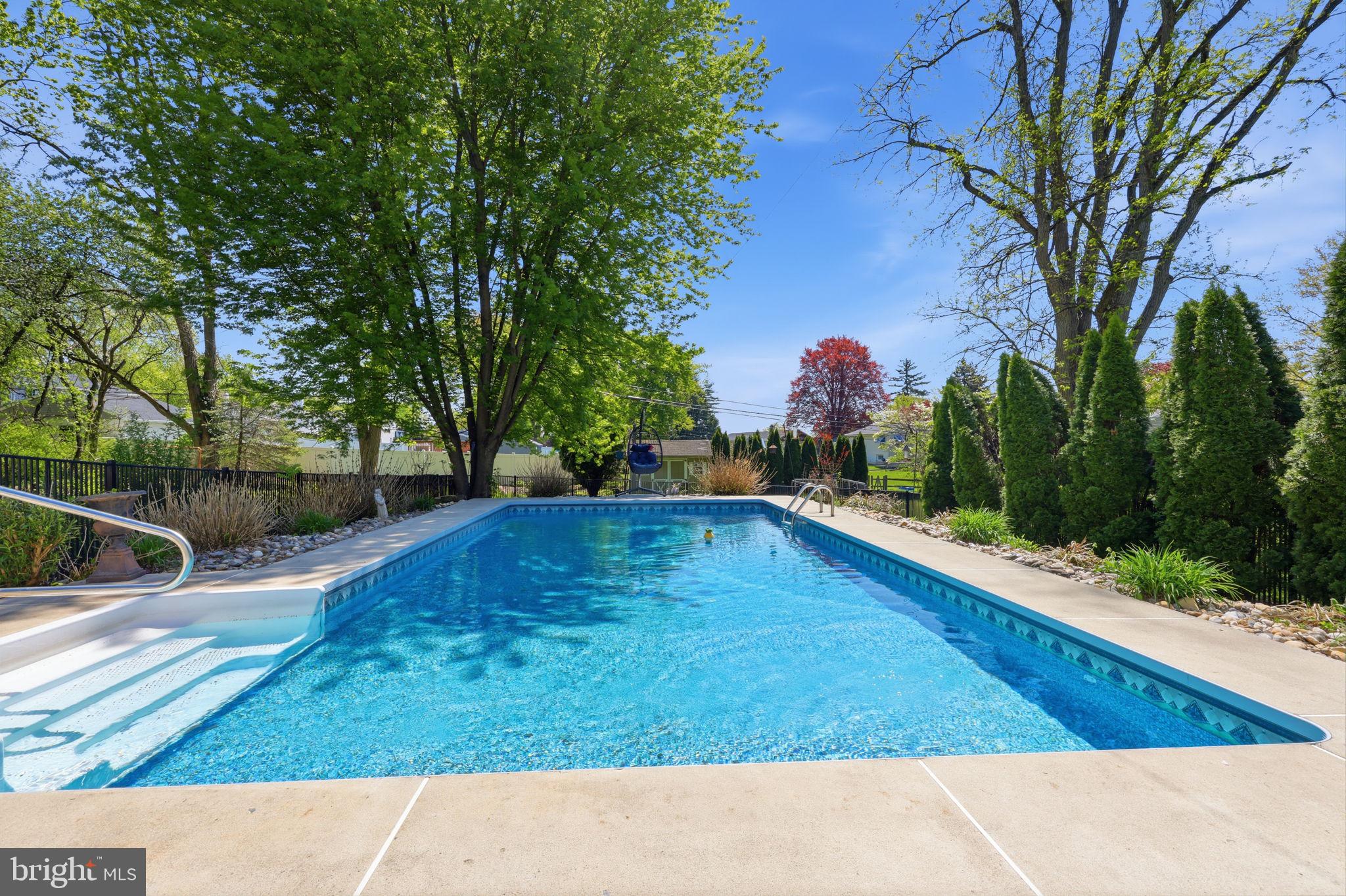 CHURCHVILLE MANOR - Residential