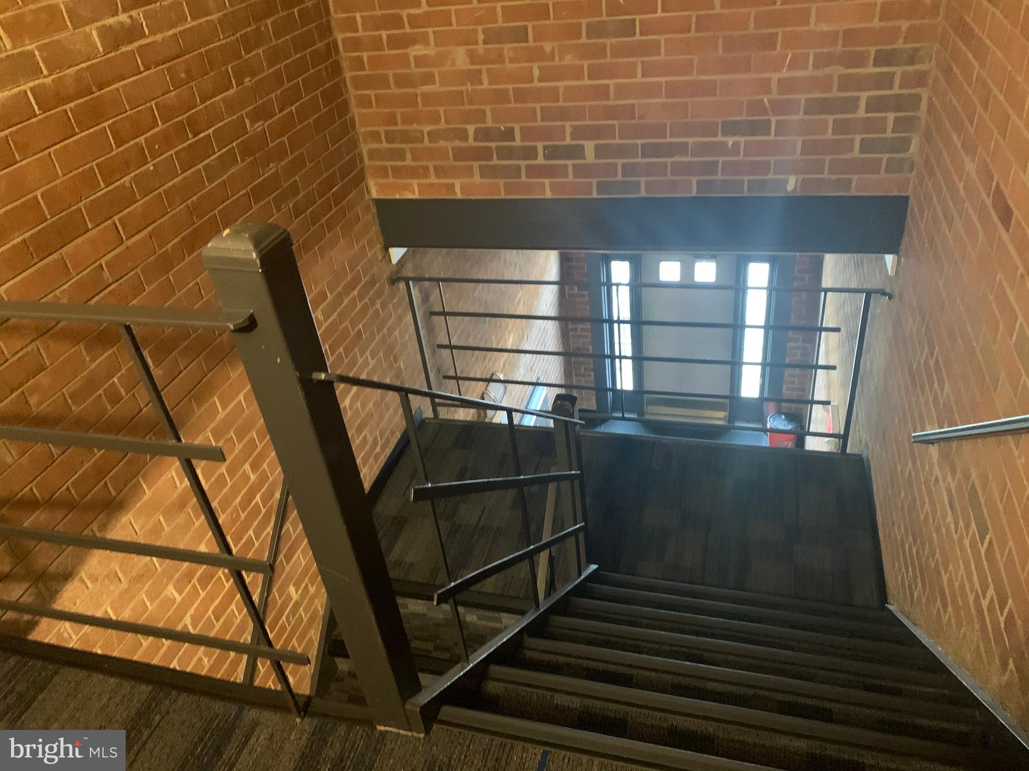 PLYMOUTH GARDENS - Residential Lease