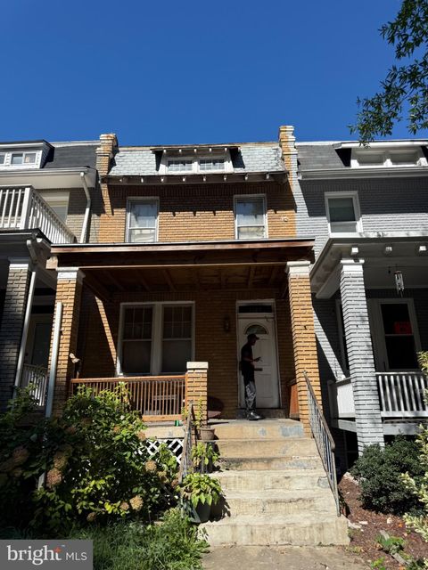 1305 TAYLOR STREET NW WASHINGTON DC 20011