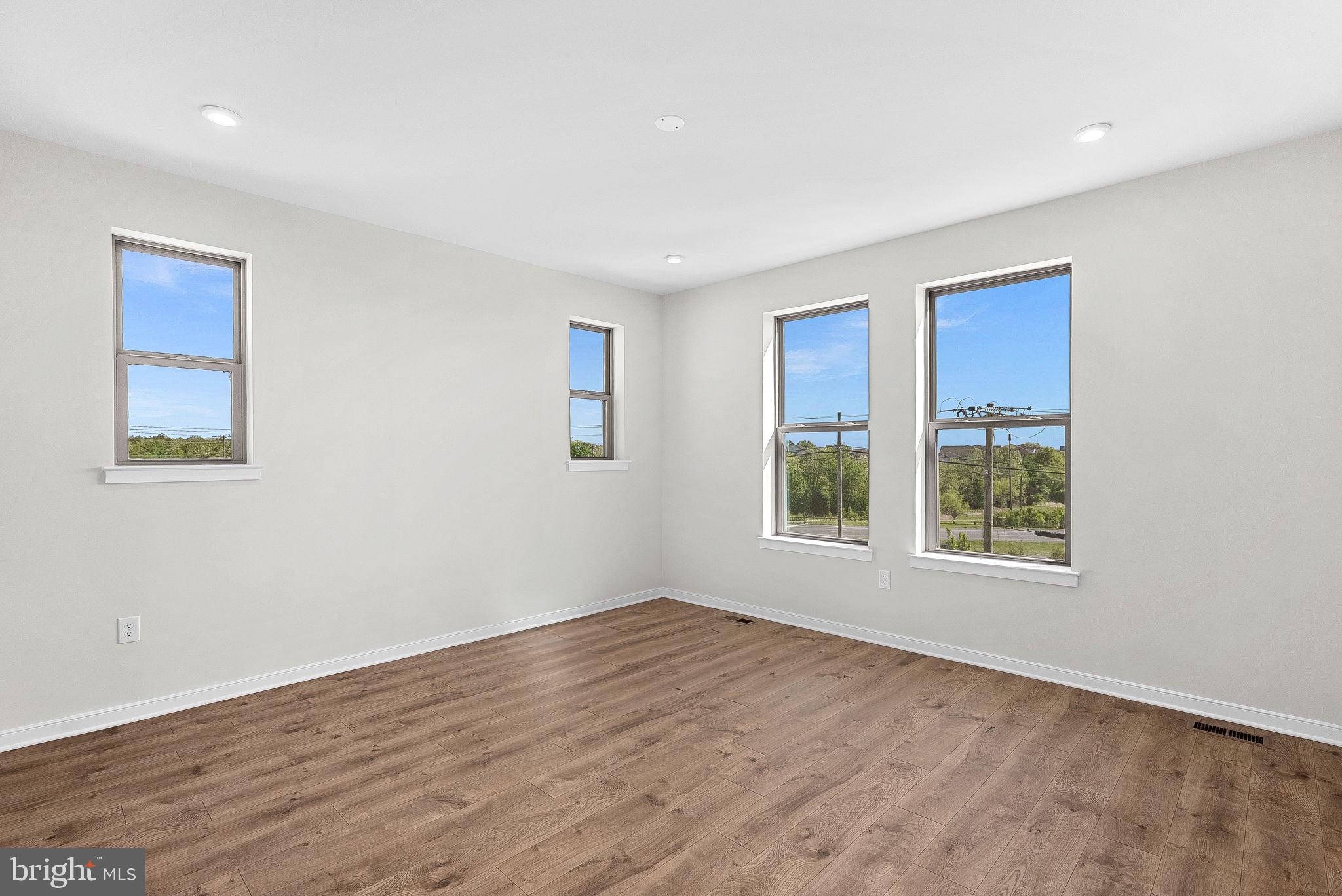 BELMONT PARK - Residential