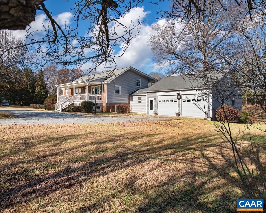 Photo of 3483 West River Rd, SCOTTSVILLE, VA 24590 (MLS # 671549)
