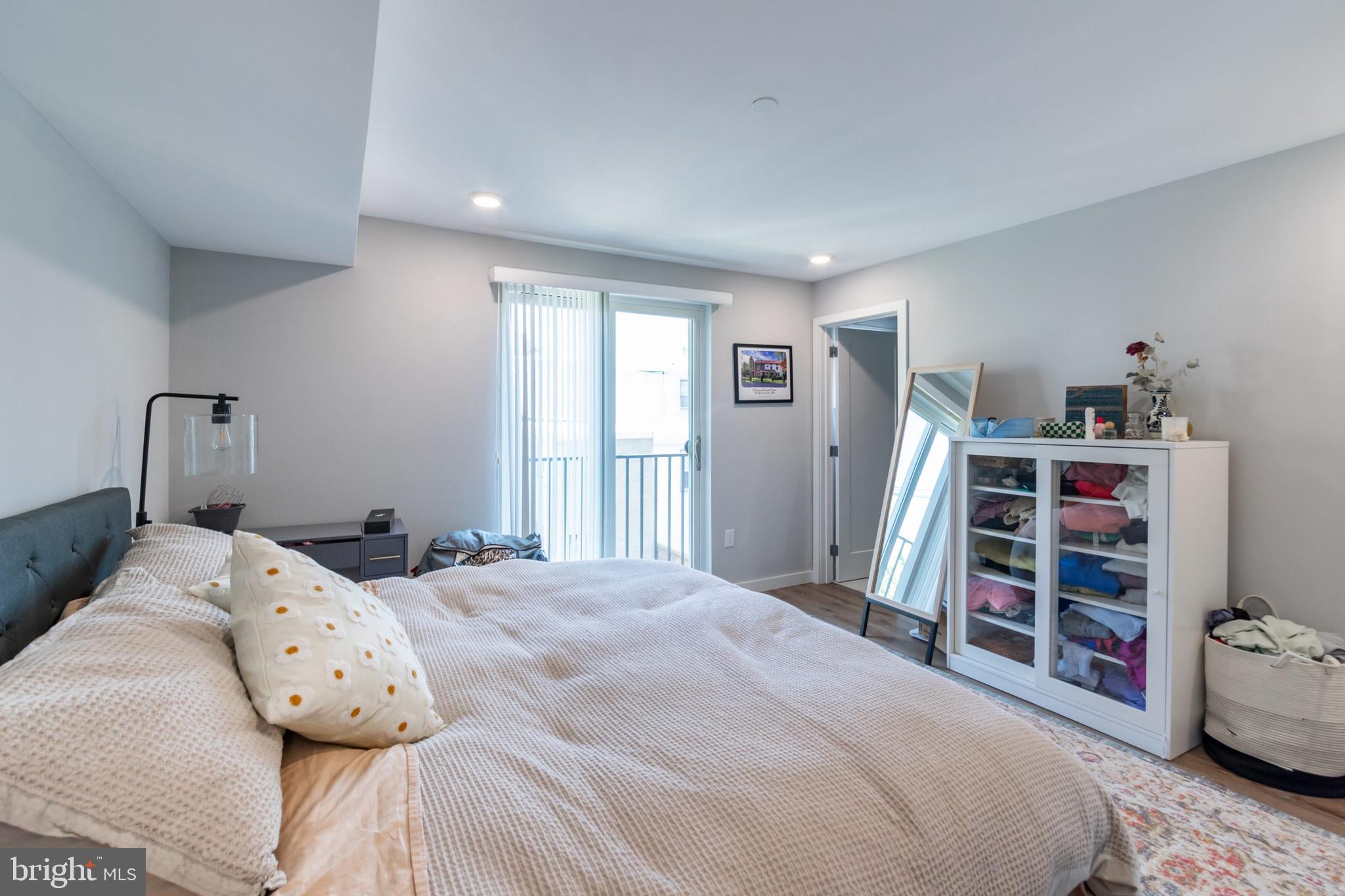 FAIRMOUNT - Residential Lease