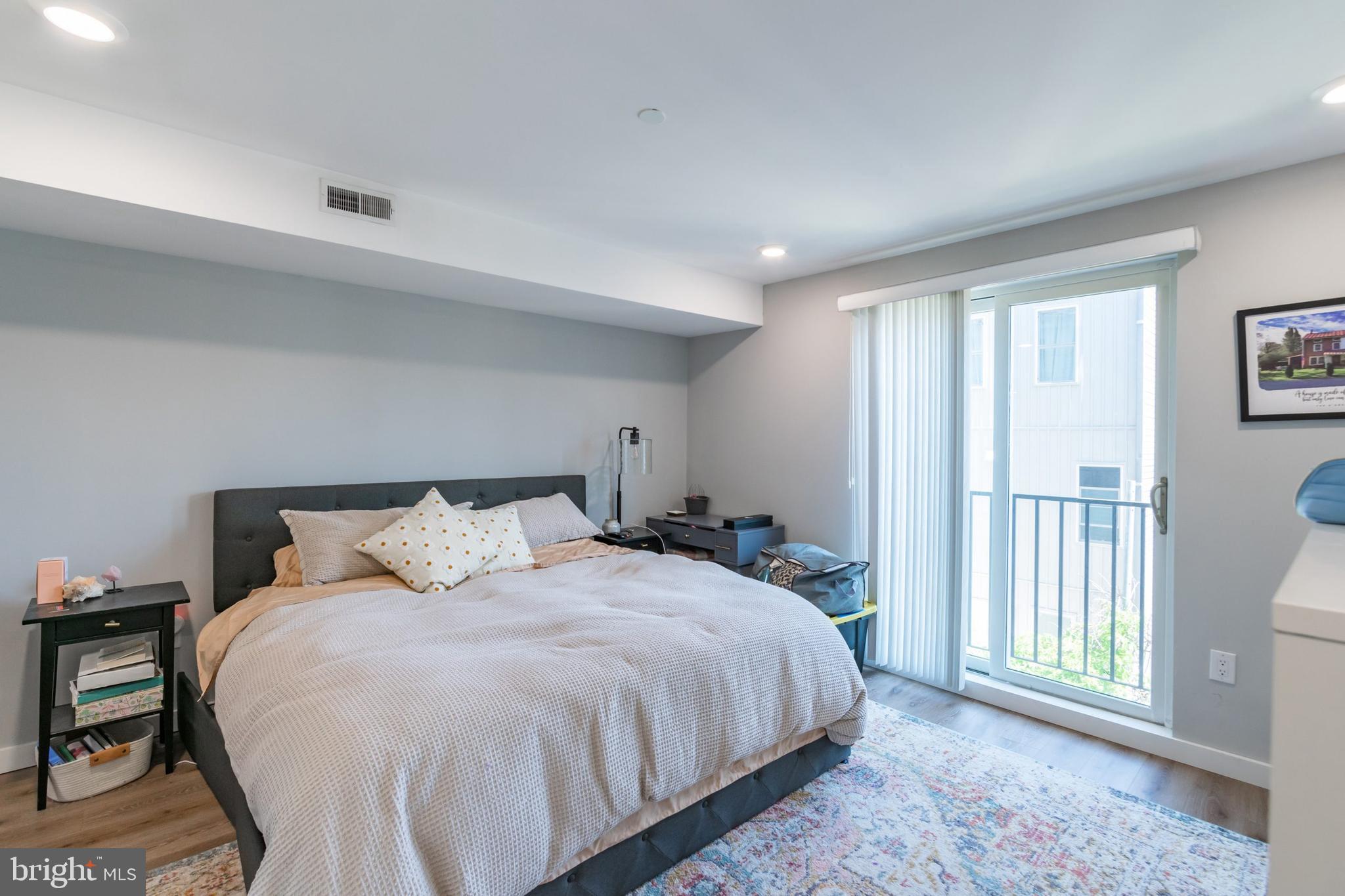 FAIRMOUNT - Residential Lease