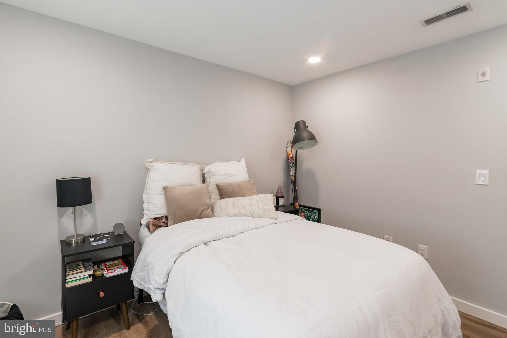 FAIRMOUNT - Residential Lease