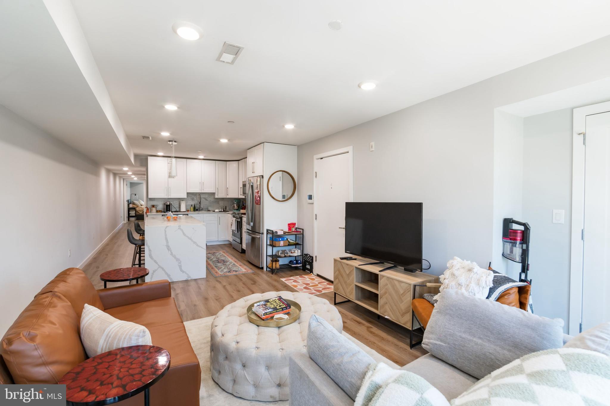 FAIRMOUNT - Residential Lease