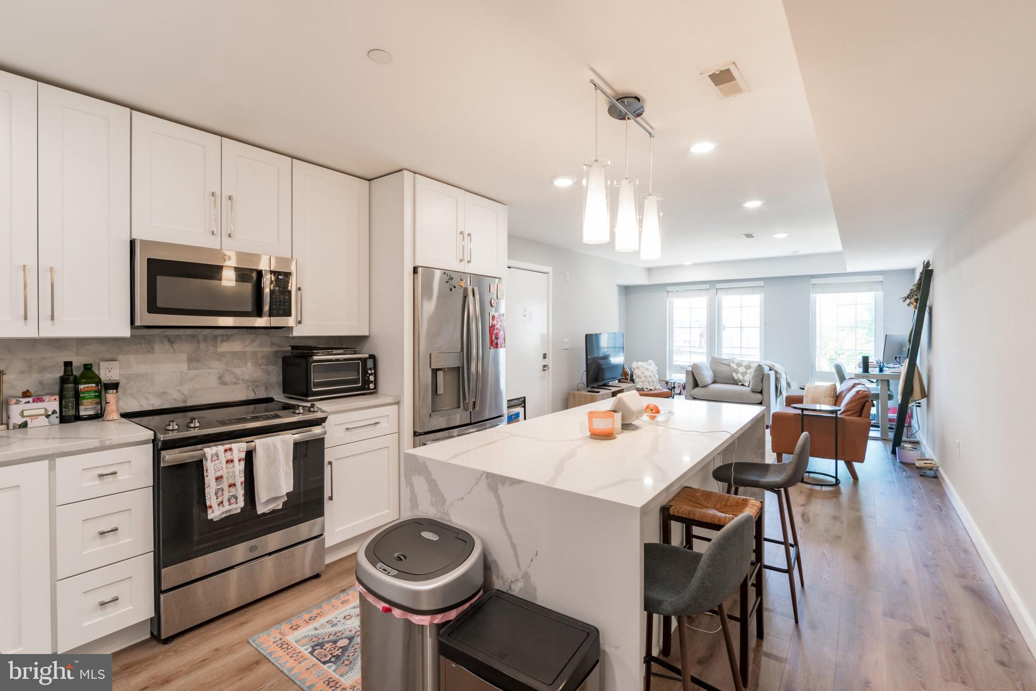 FAIRMOUNT - Residential Lease